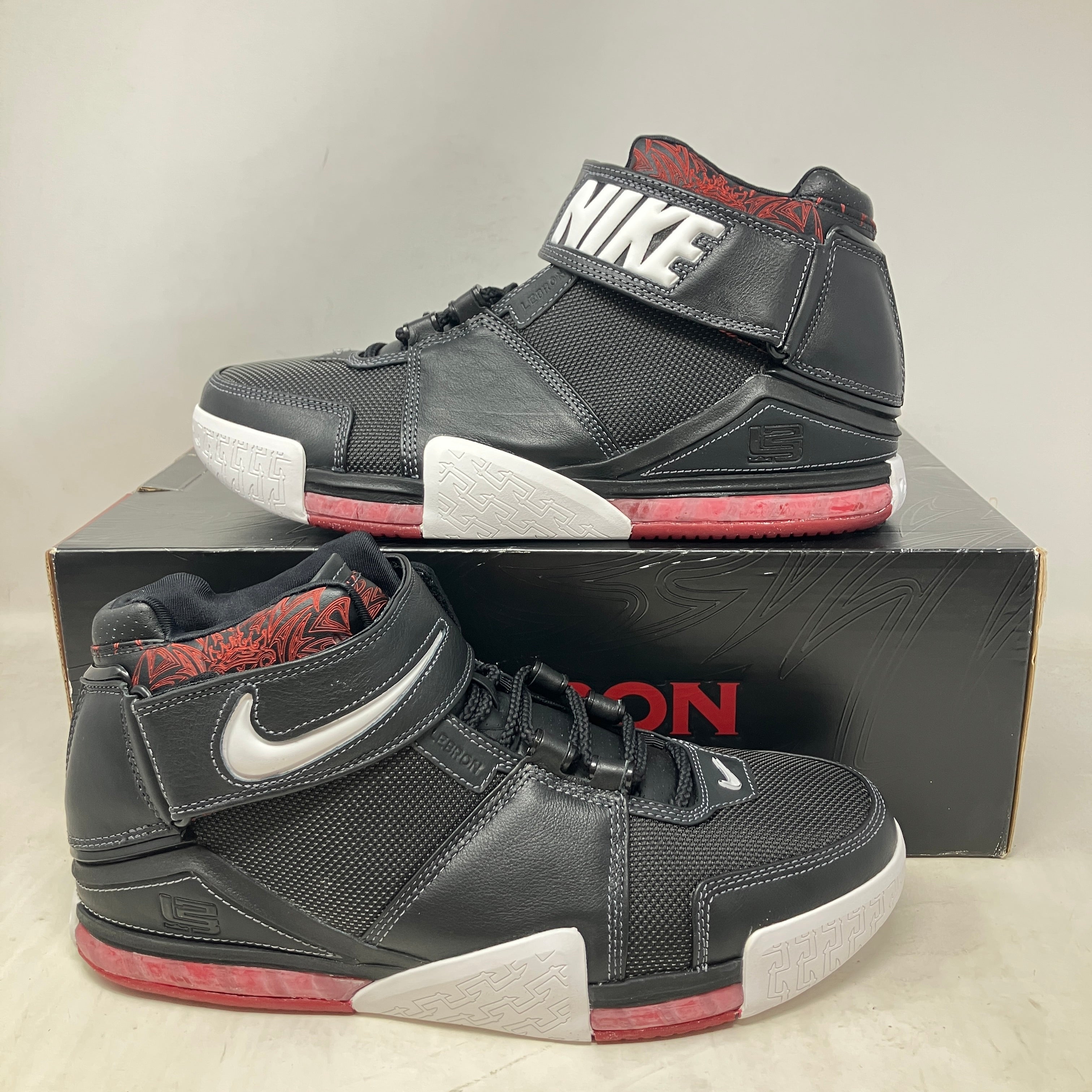 Nike LeBron Zoom 2 Black Crimson (2004)