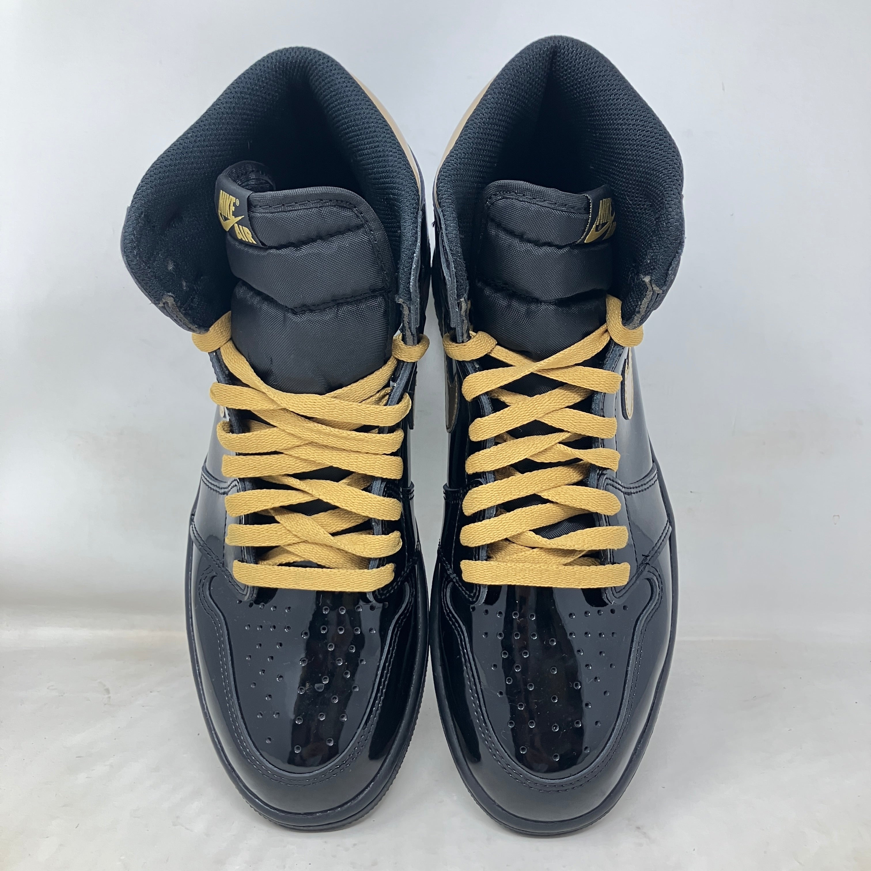Jordan 1 Retro High Black Metallic Gold (2020)
