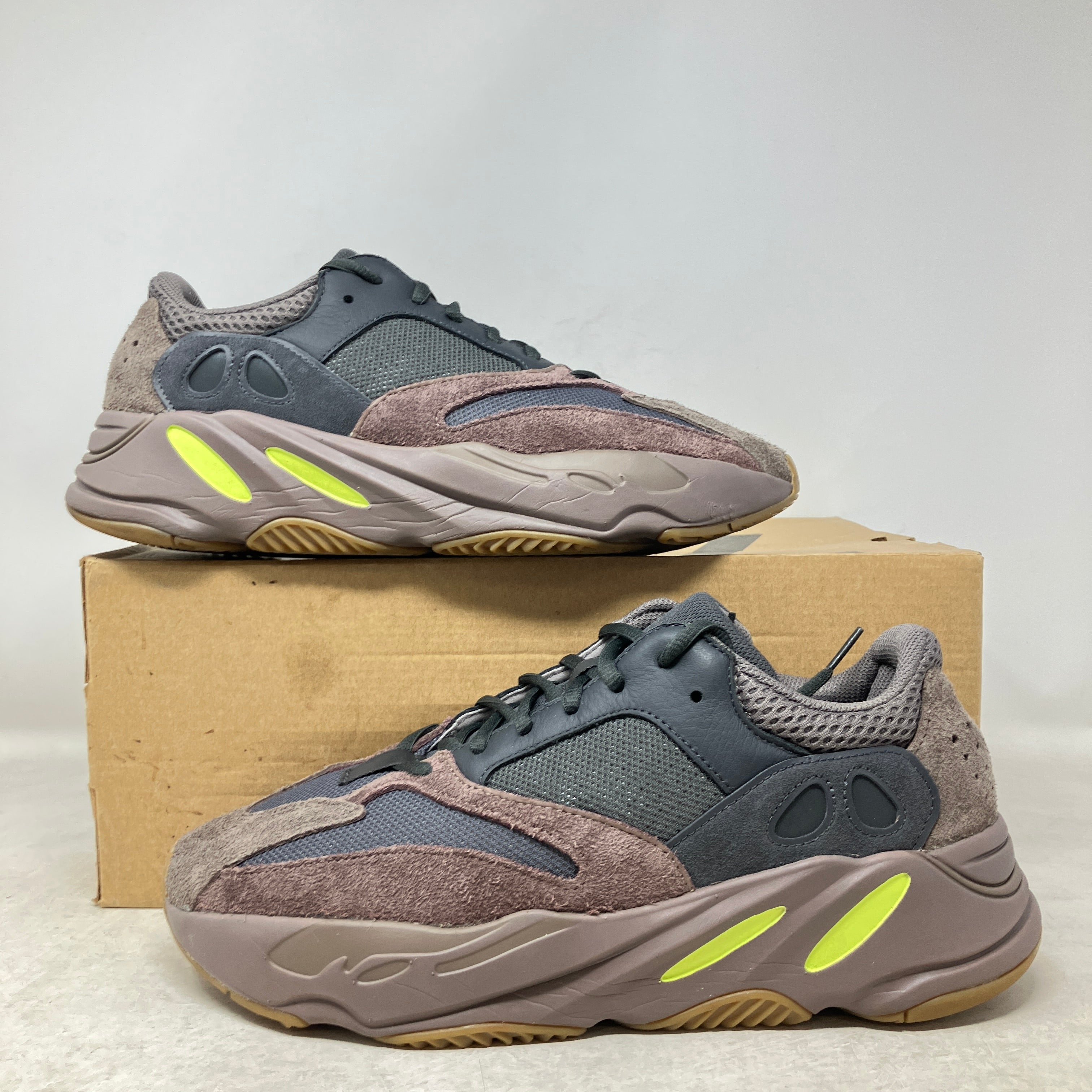 adidas Yeezy Boost 700 Mauve