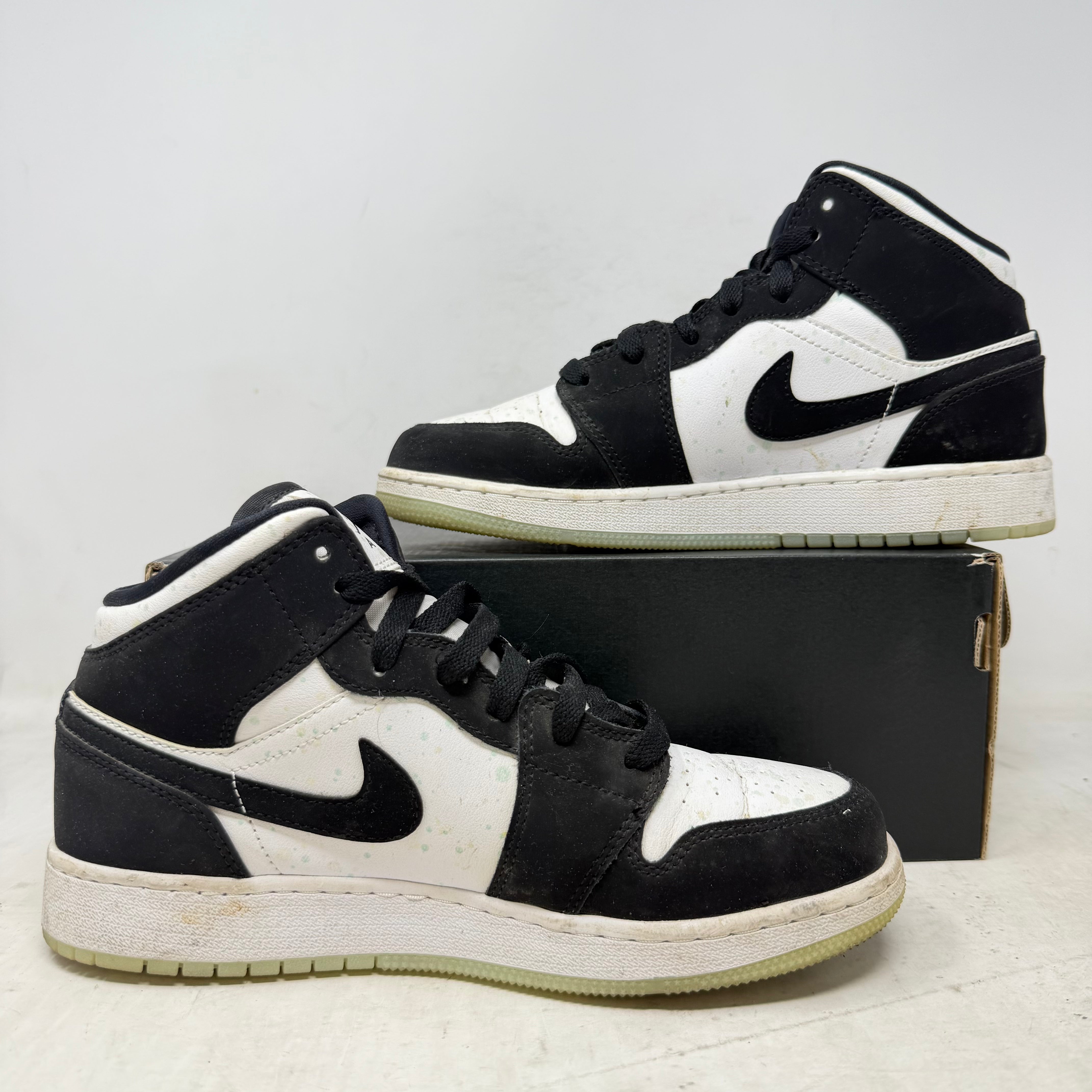 Jordan 1 Mid White Black Teal Tint (GS)