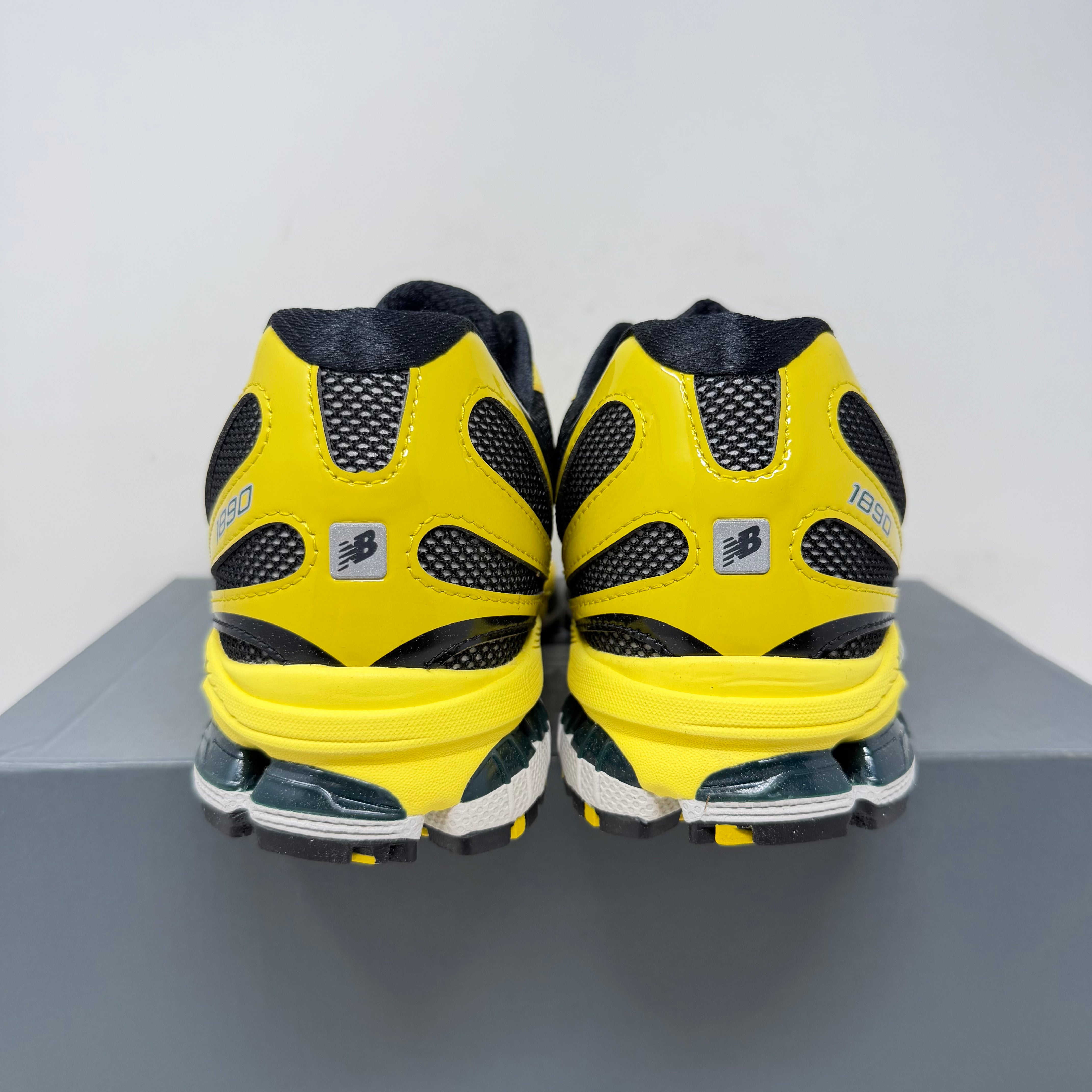 New Balance 1890 Star Burst Black