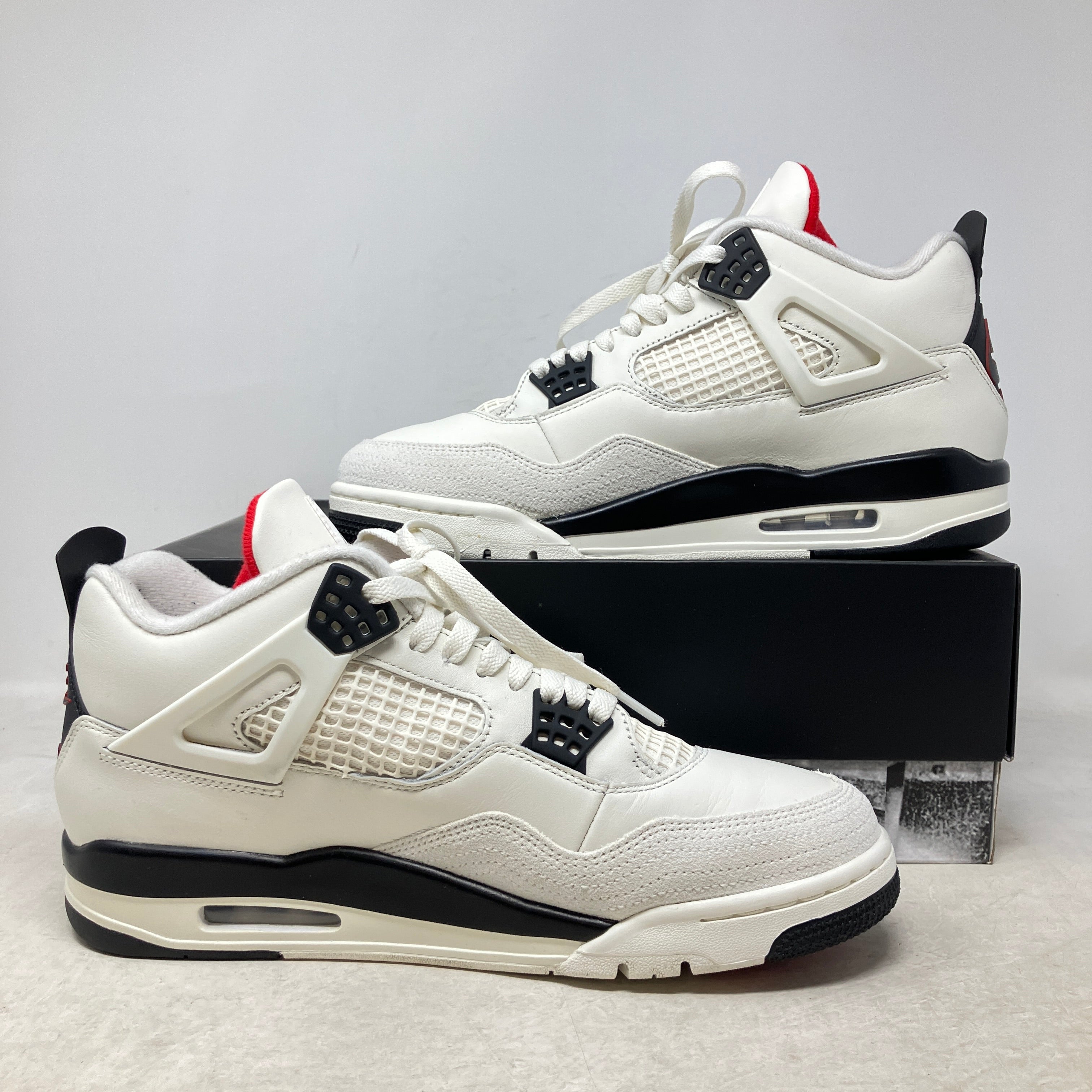 Jordan 4 Retro Flight Club