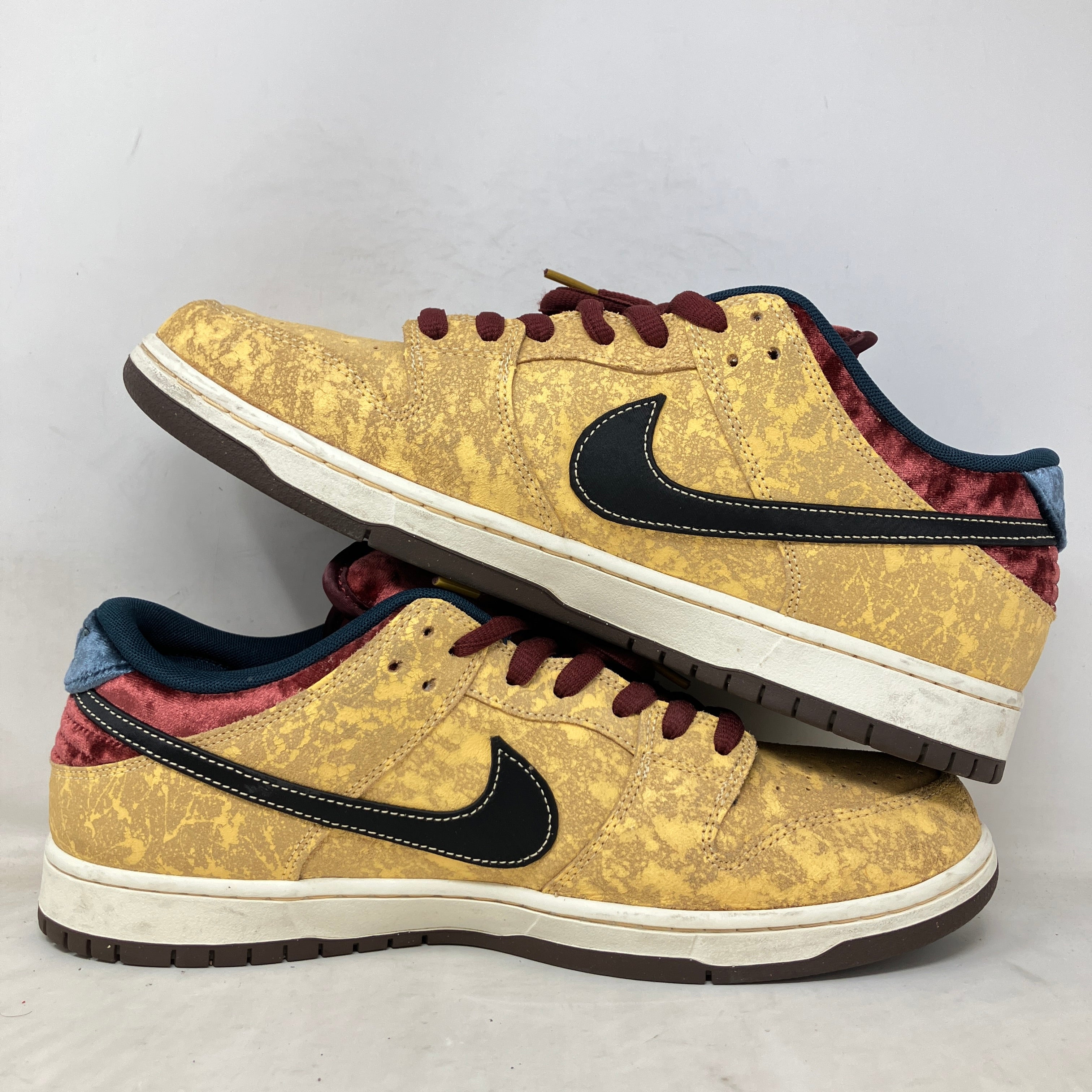Nike SB Dunk Low City of Cinema