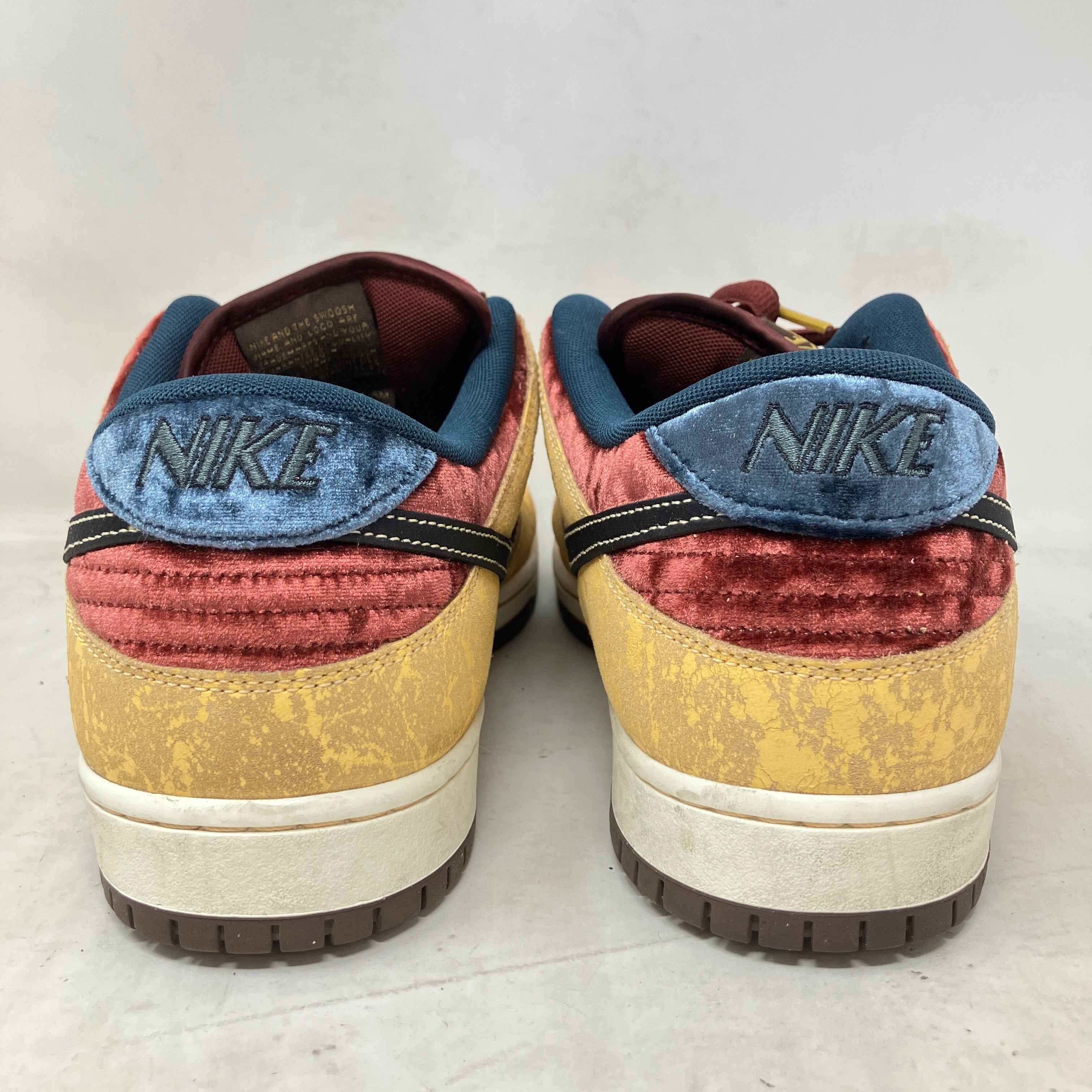 Nike SB Dunk Low City of Cinema