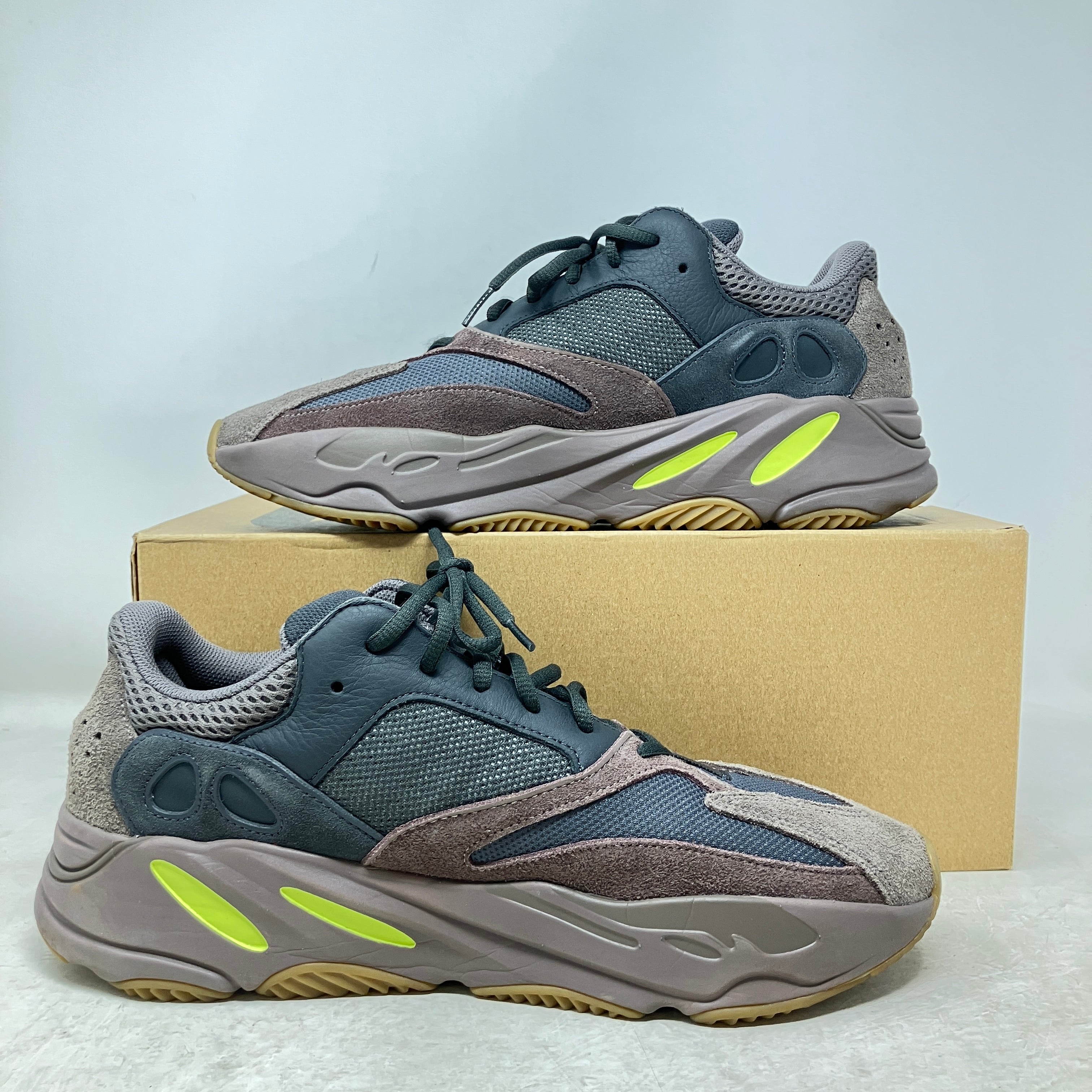 adidas Yeezy Boost 700 Mauve