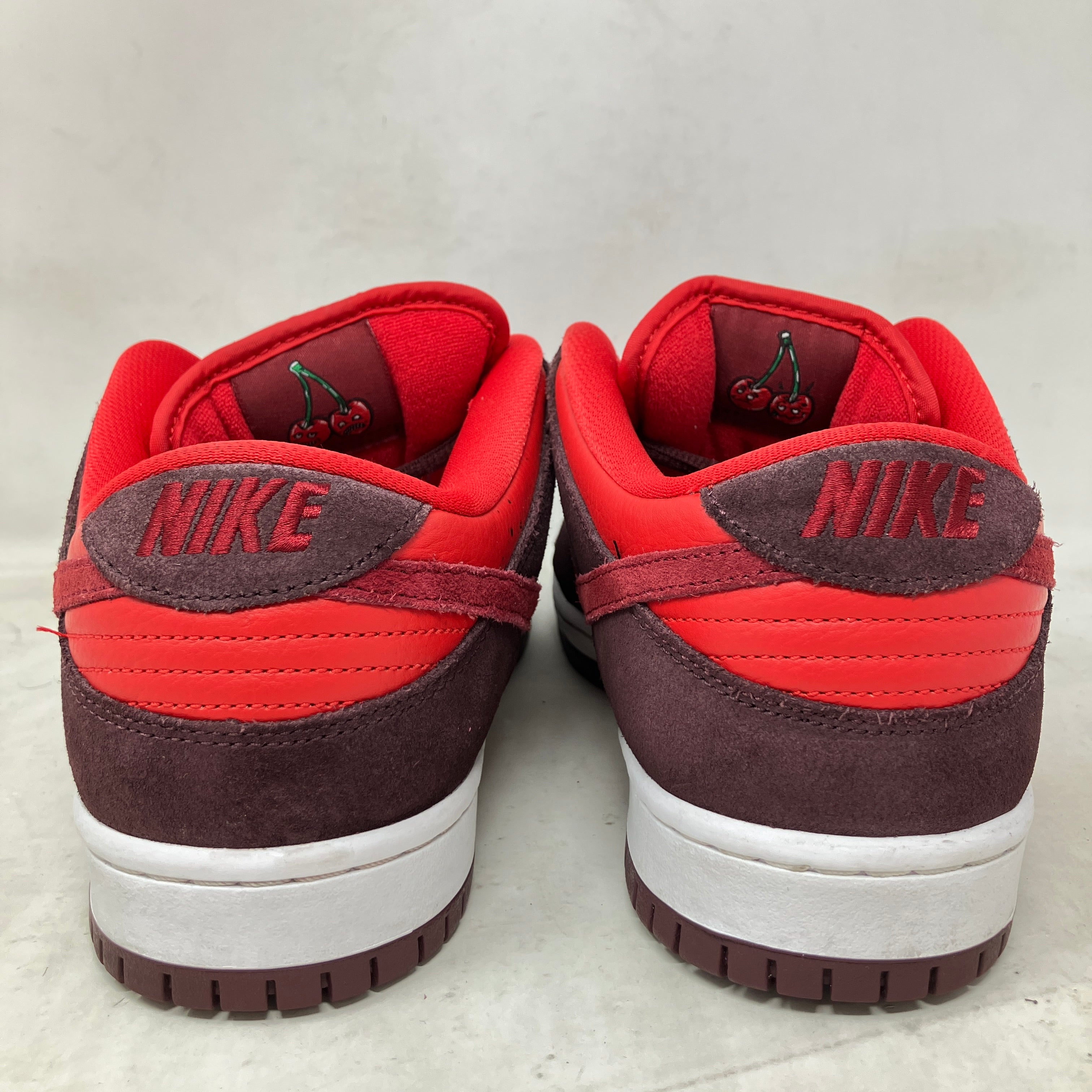 Nike SB Dunk Low Cherry