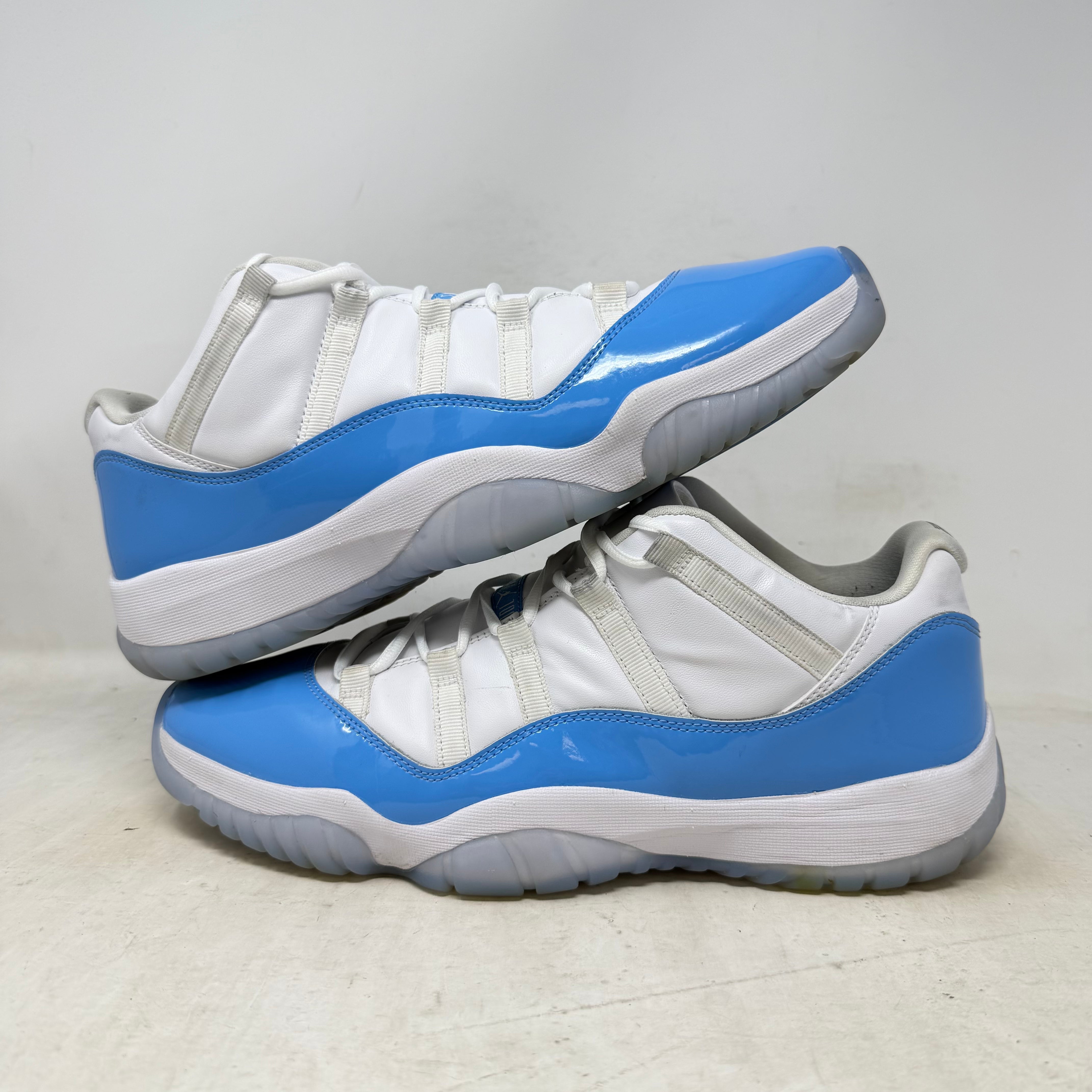 Jordan 11 Retro Low University Blue (2026)