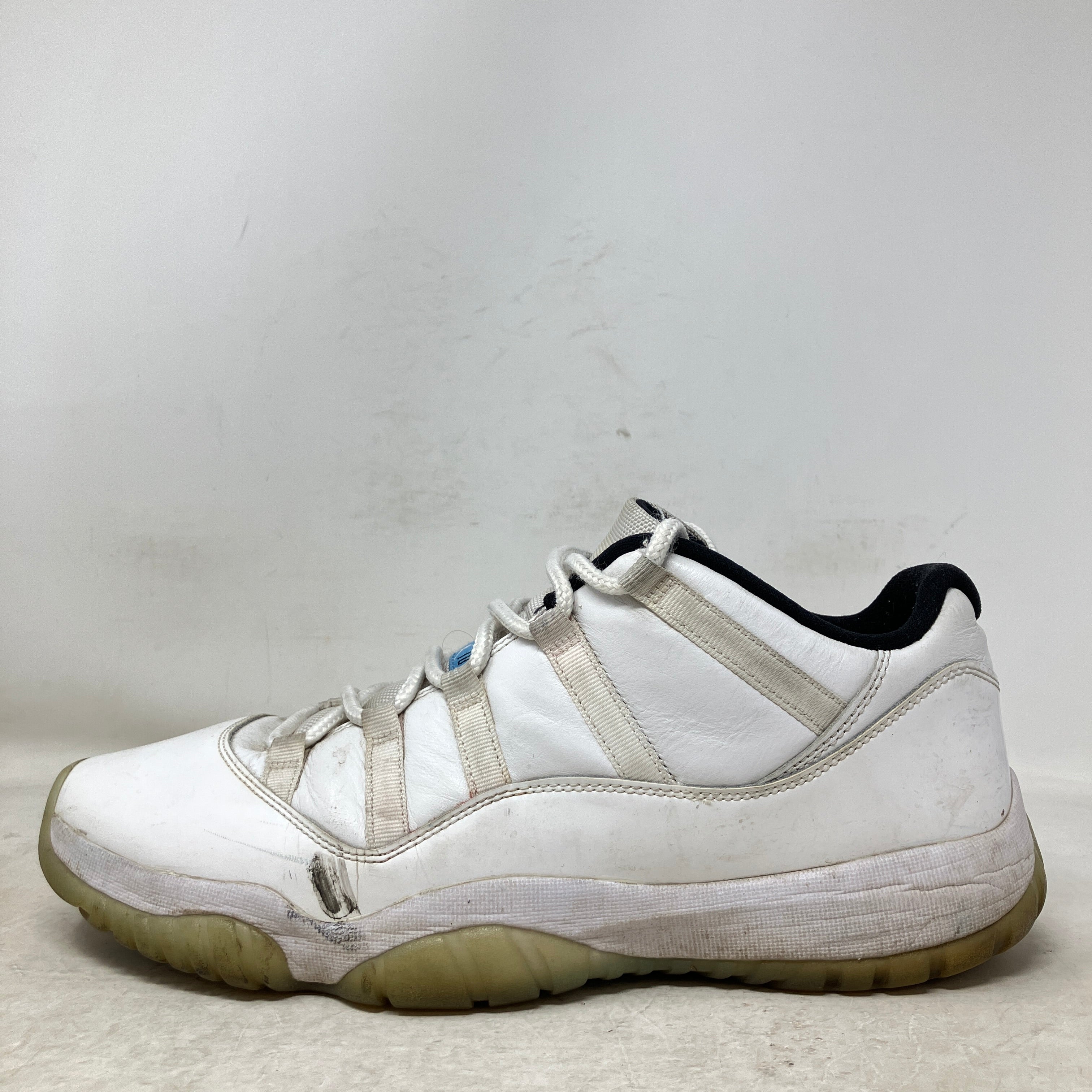 Jordan 11 Retro Low Legend Blue