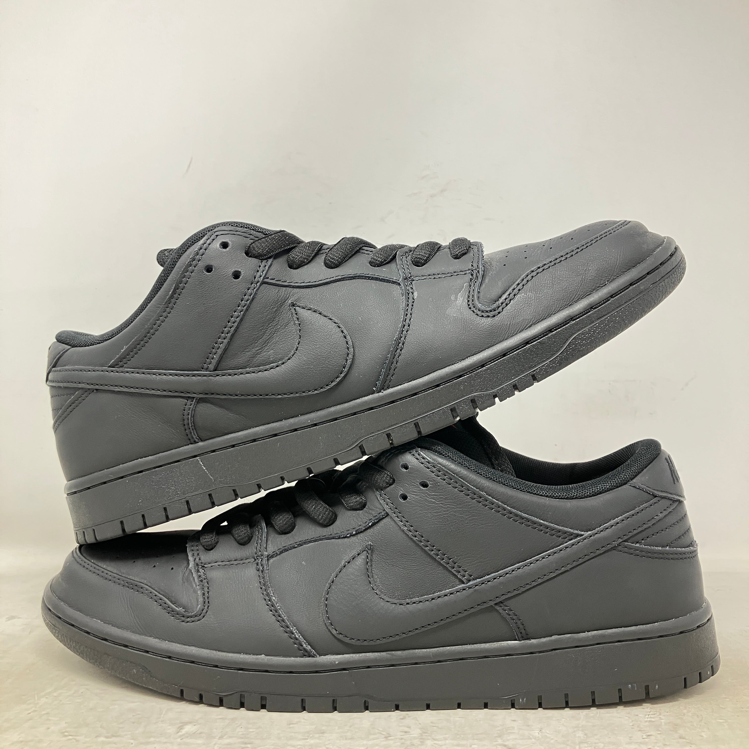 Nike SB Dunk Low Pro Triple Black