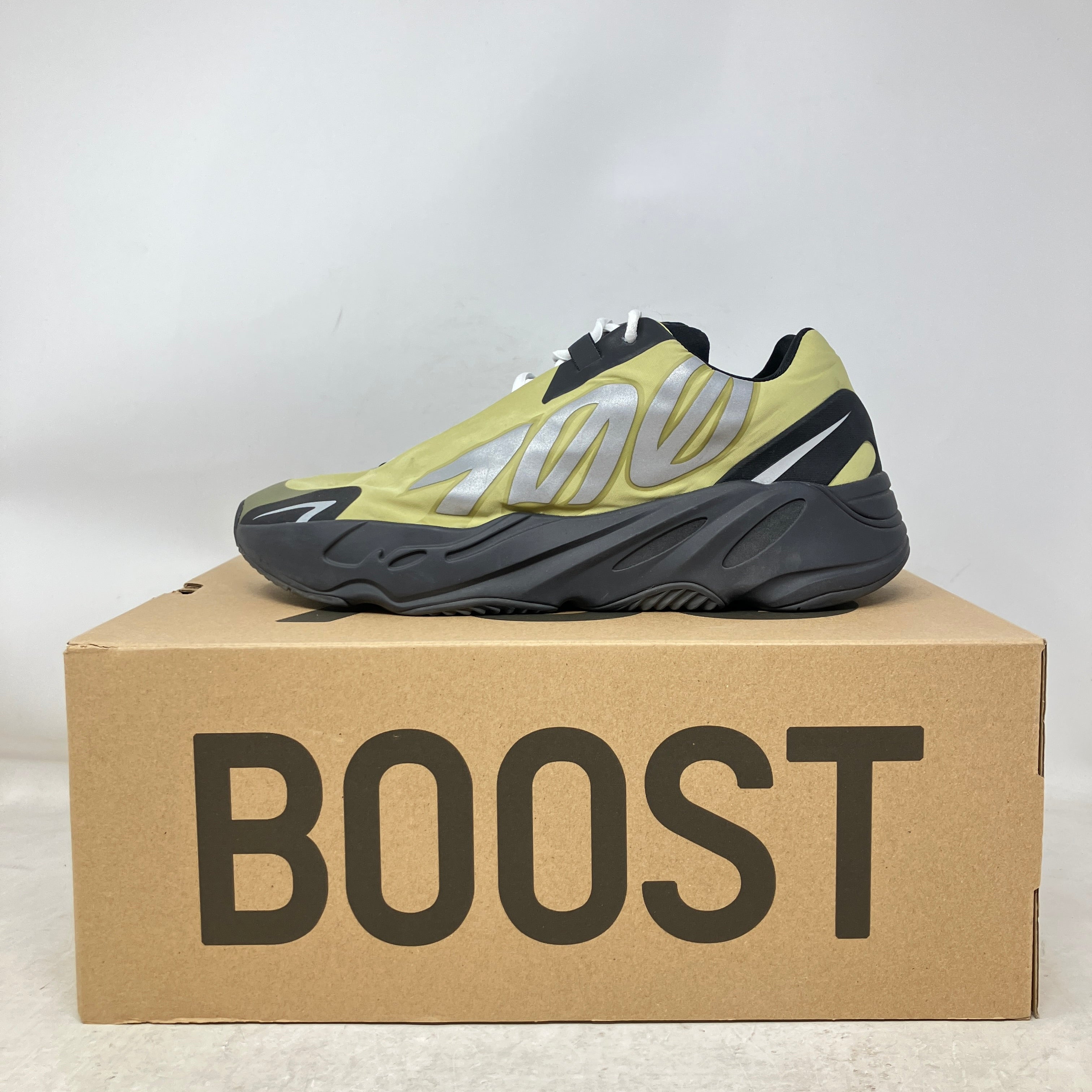 adidas Yeezy Boost 700 MNVN Resin