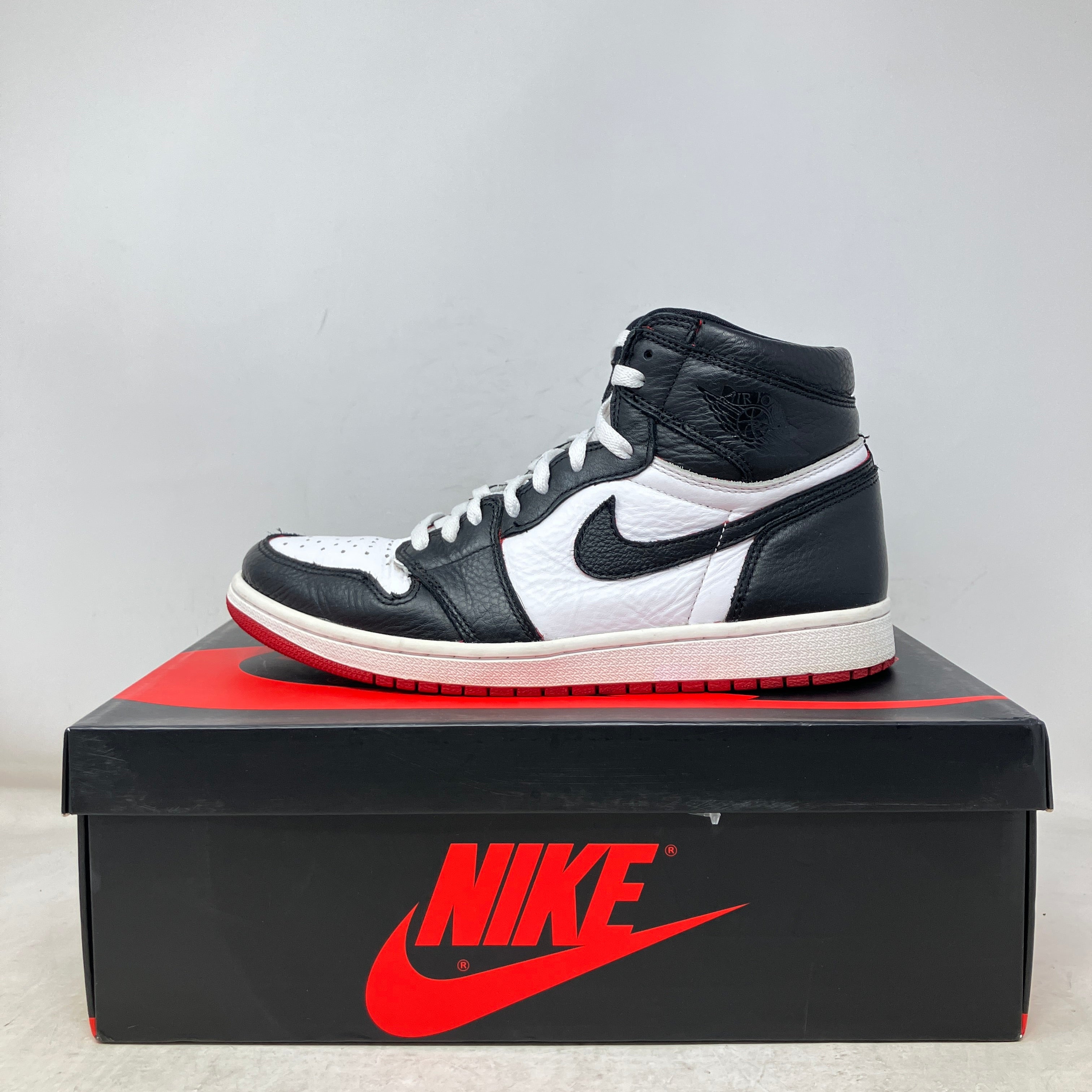 Jordan 1 Retro High Bloodline