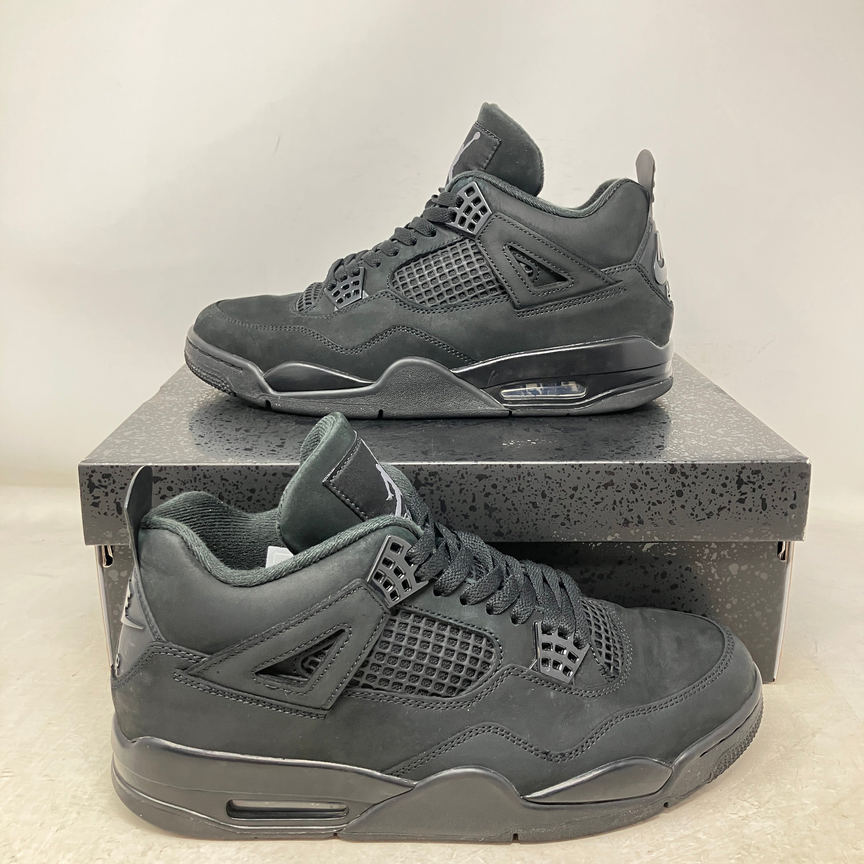 Jordan 4 Retro Black Cat (2025)