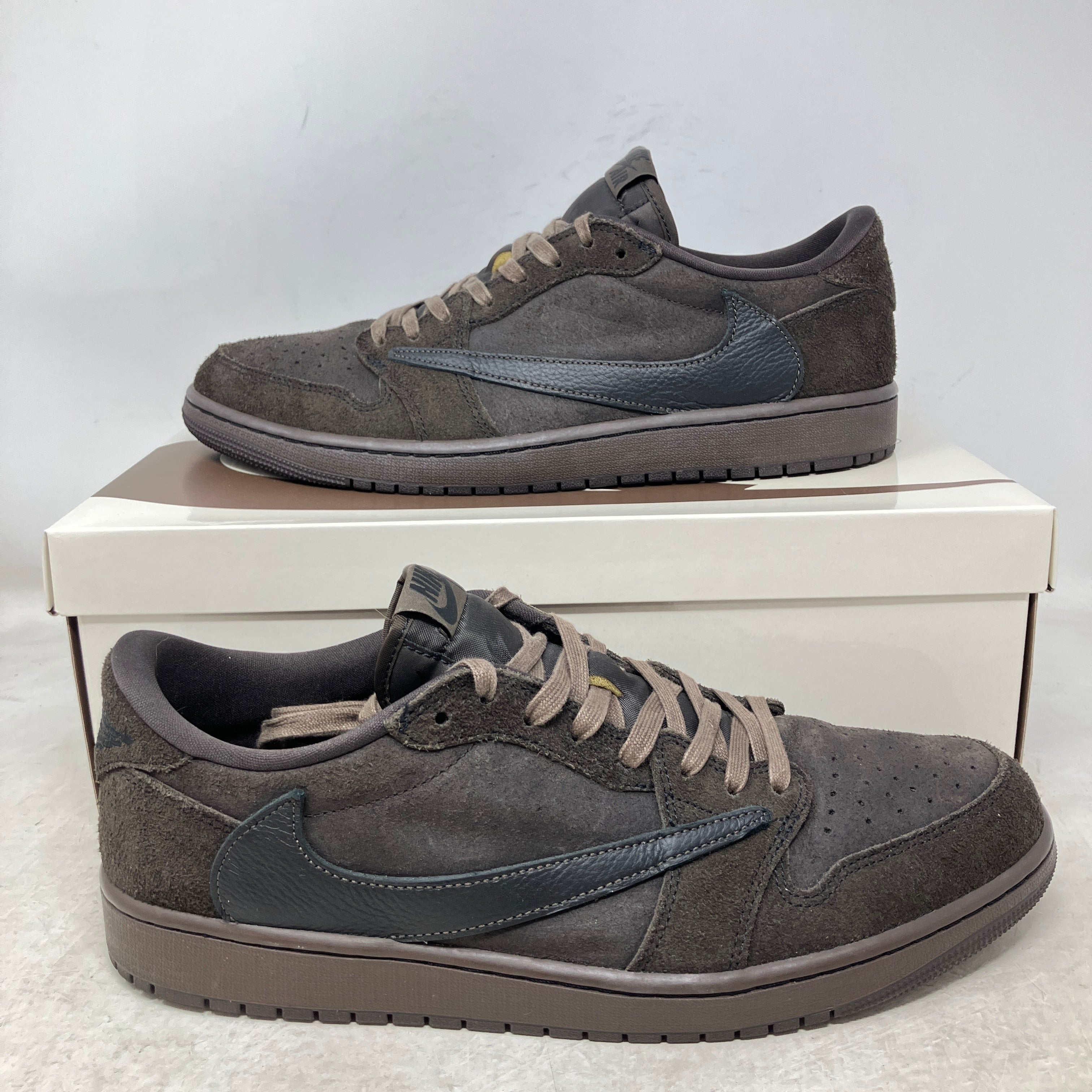 Jordan 1 Retro Low OG SP Travis Scott Velvet Brown