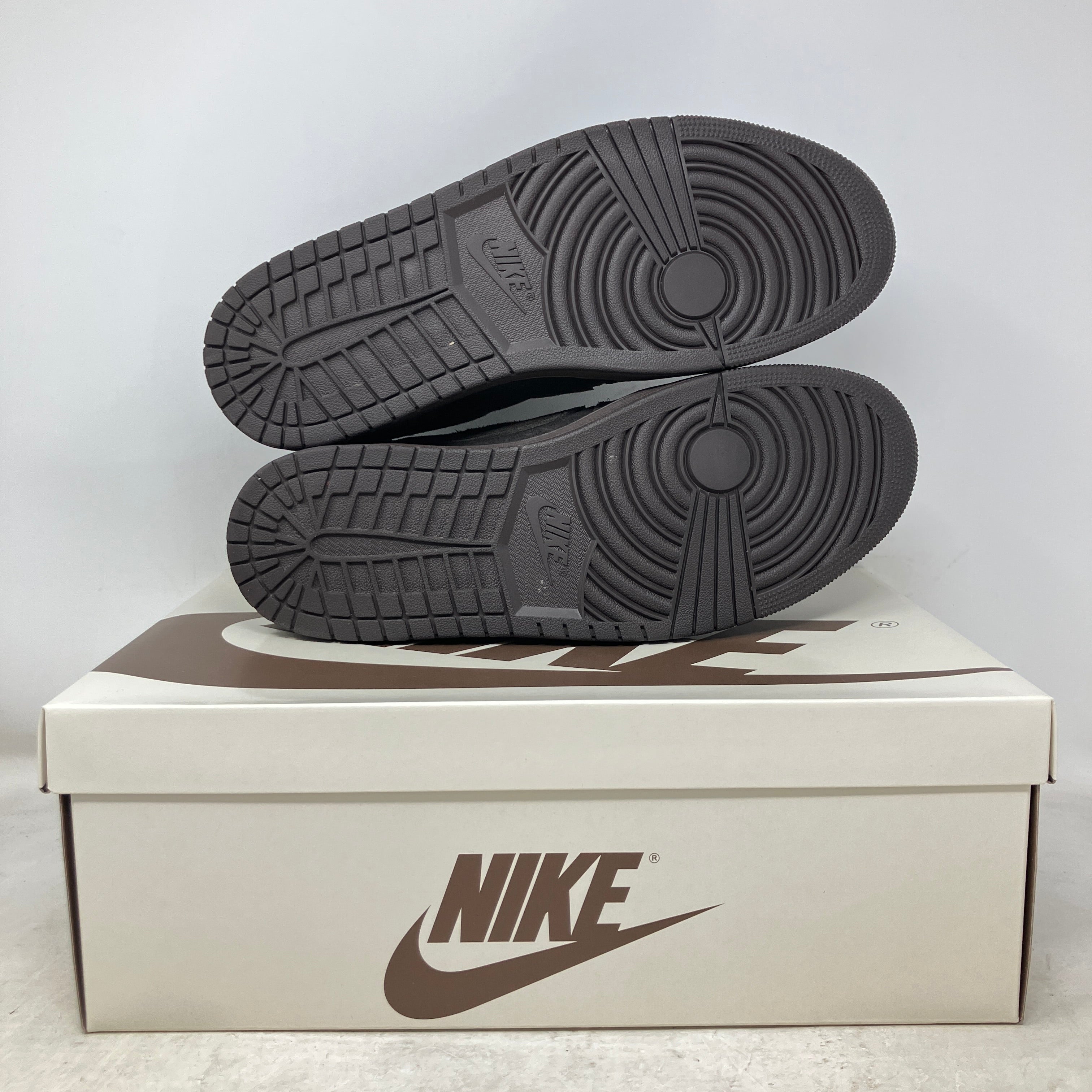 Jordan 1 Retro Low OG SP Travis Scott Velvet Brown