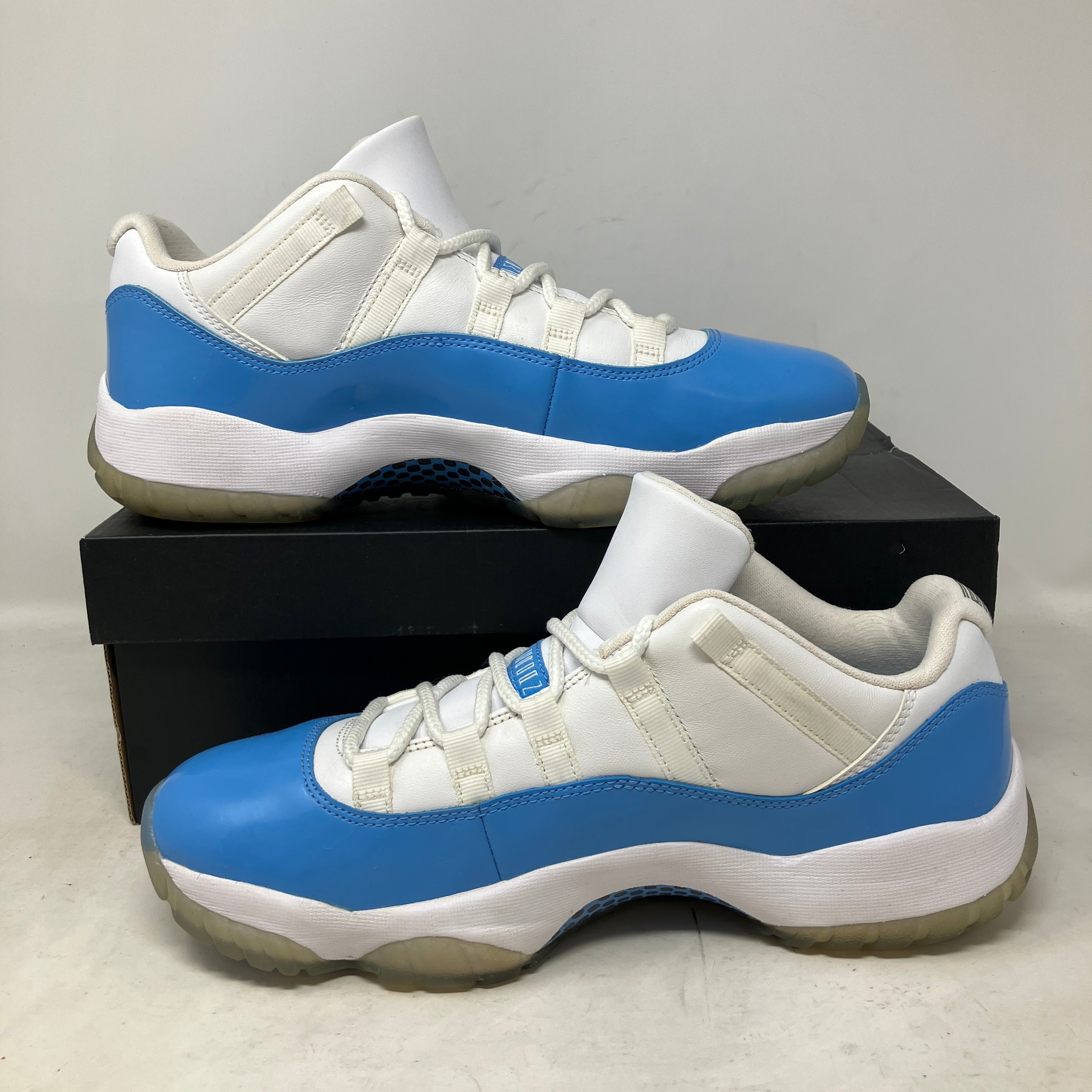 Jordan 11 Retro Low University Blue (2017)