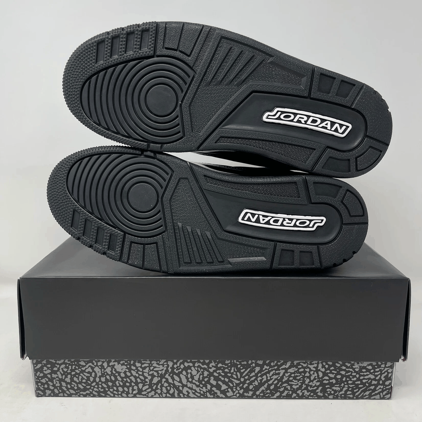 Jordan 3 Retro Black Cat (2025)