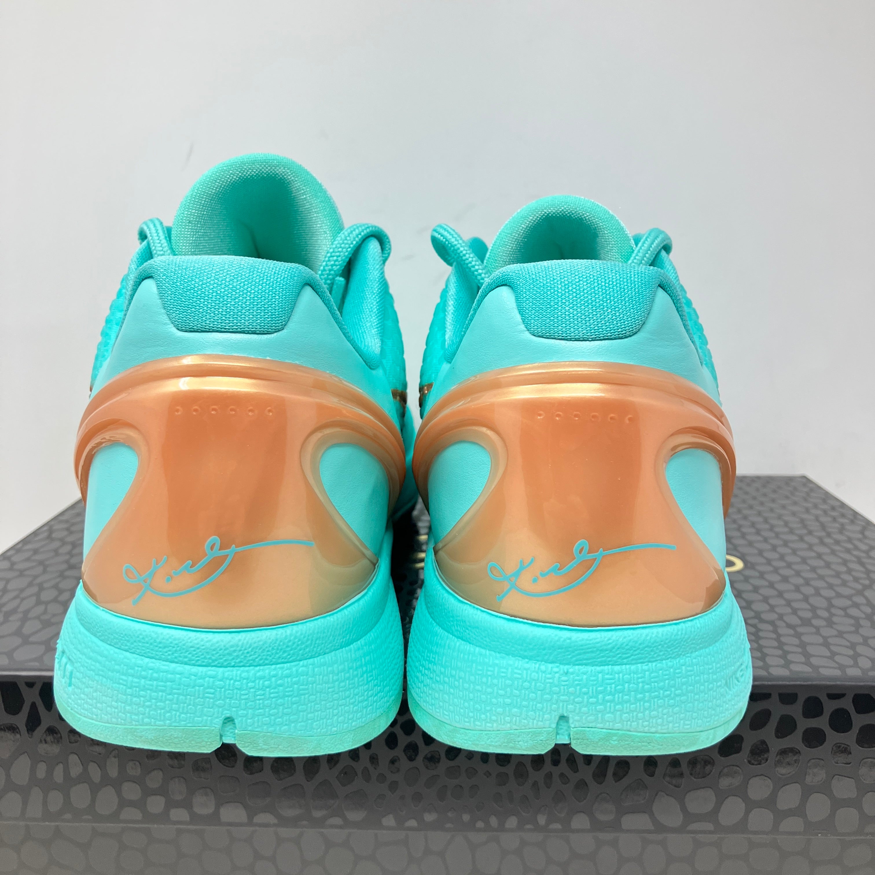 Nike Kobe 6 Protro Jalen Brunson Statue of Liberty