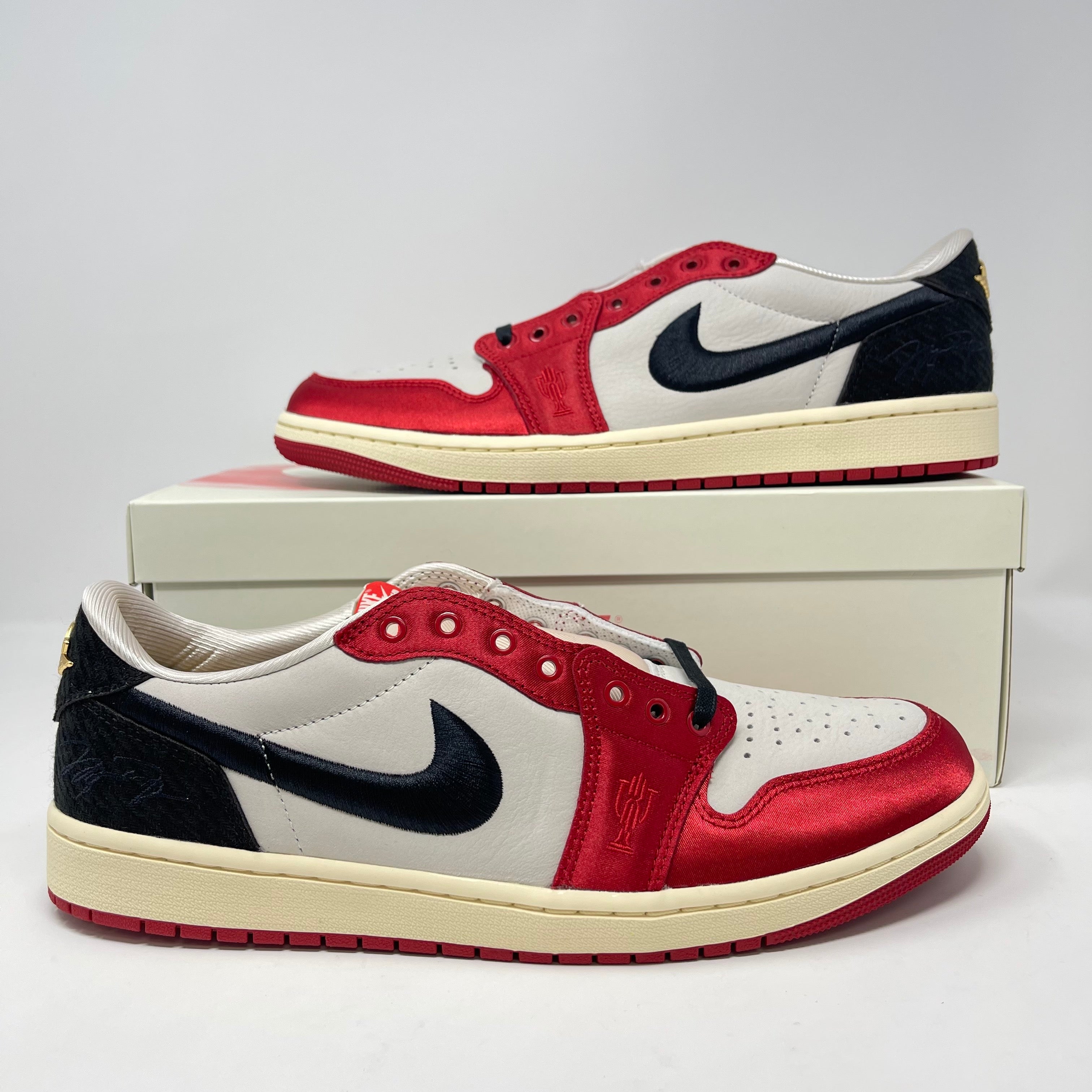 Jordan 1 Retro Low OG Trophy Room Away
