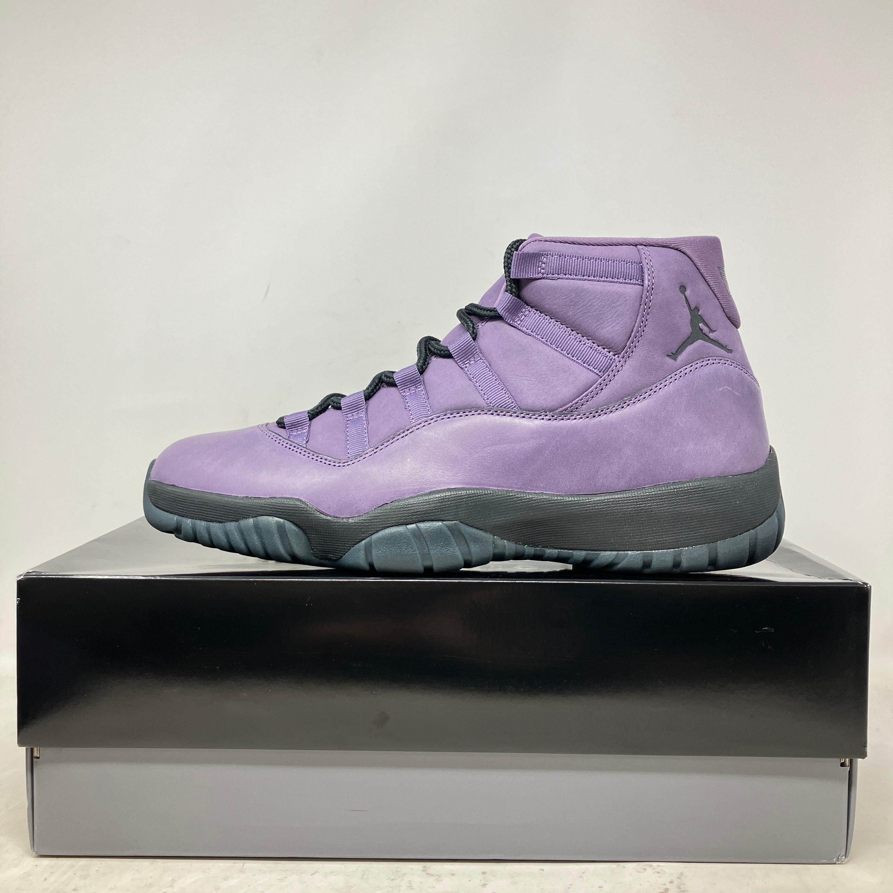 Jordan 11 Retro Mojave