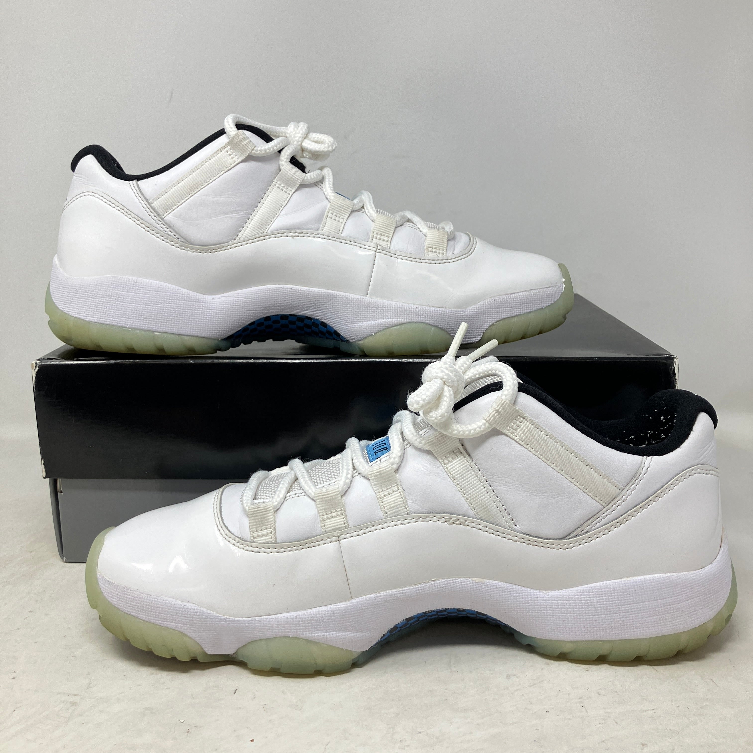Jordan 11 Retro Low Legend Blue
