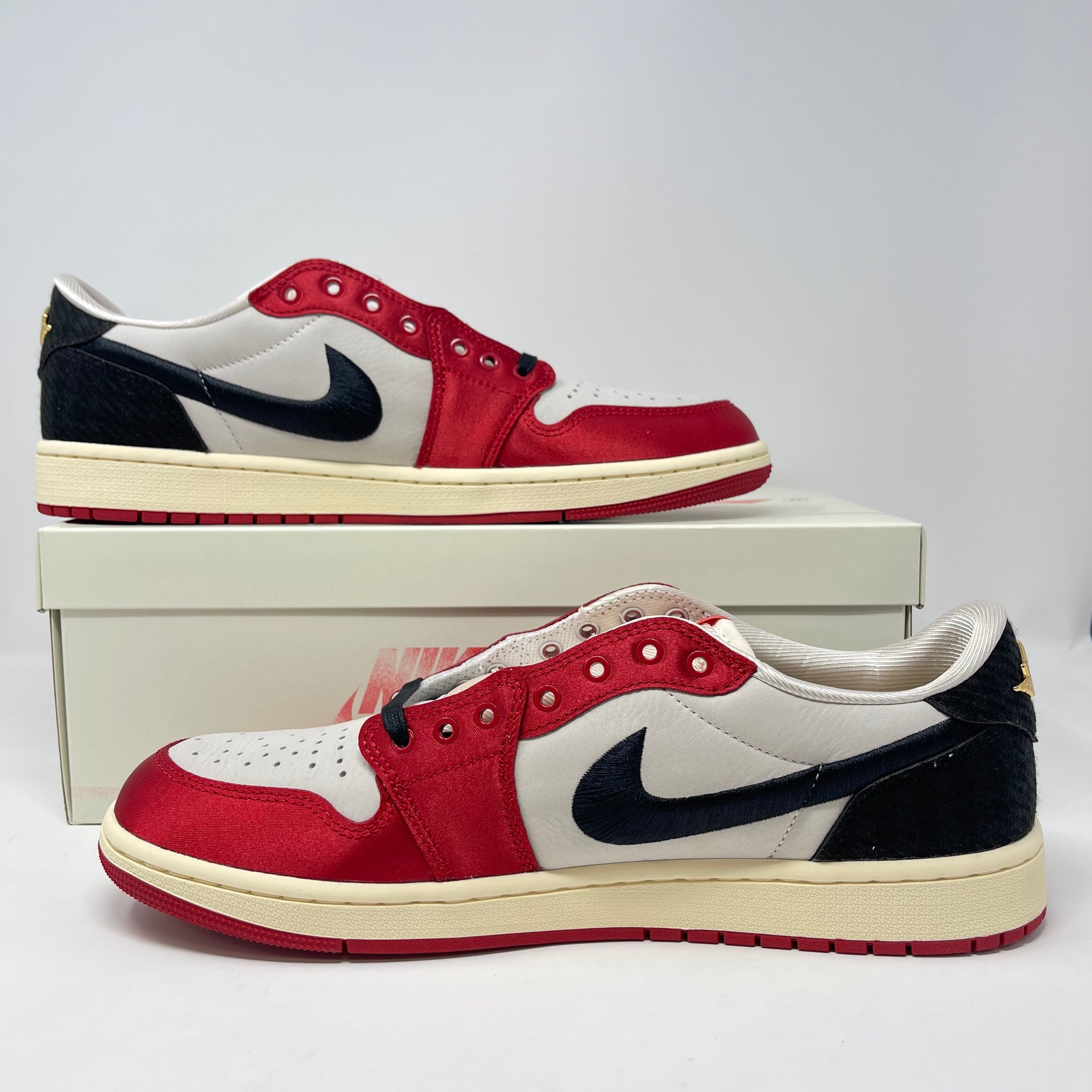 Jordan 1 Retro Low OG Trophy Room Away