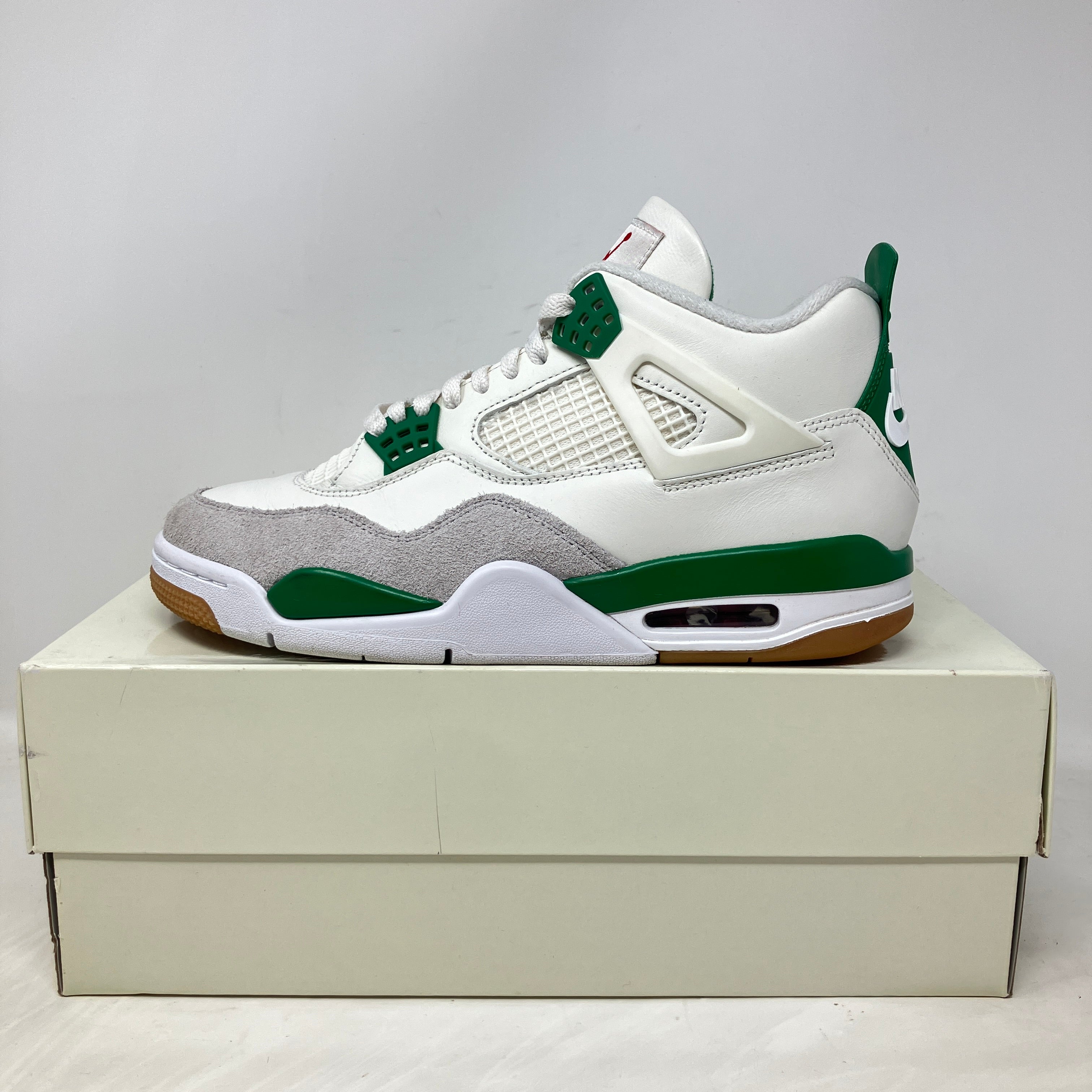 Jordan 4 Retro SB Pine Green