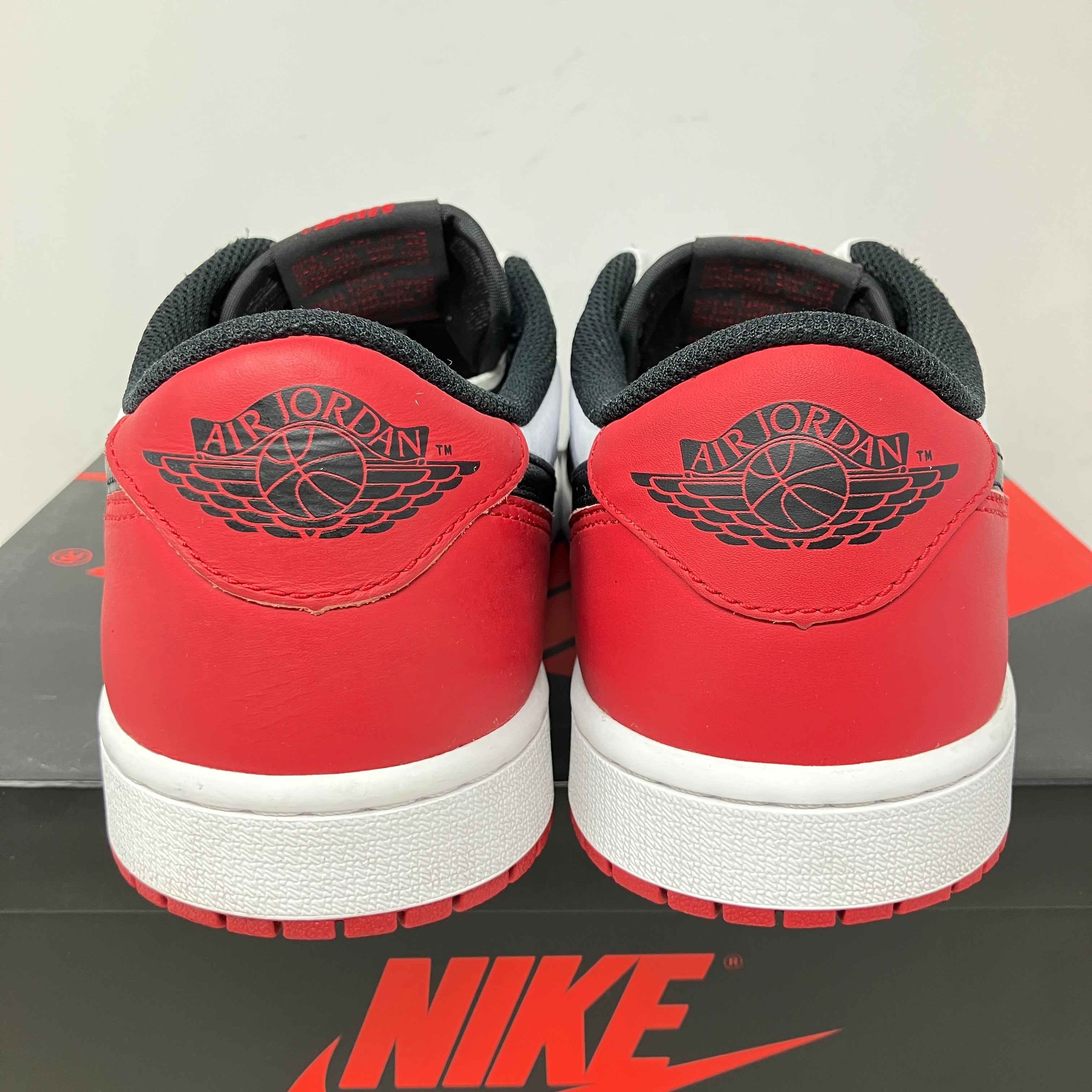 Jordan 1 Retro Low OG Black Toe (2023)