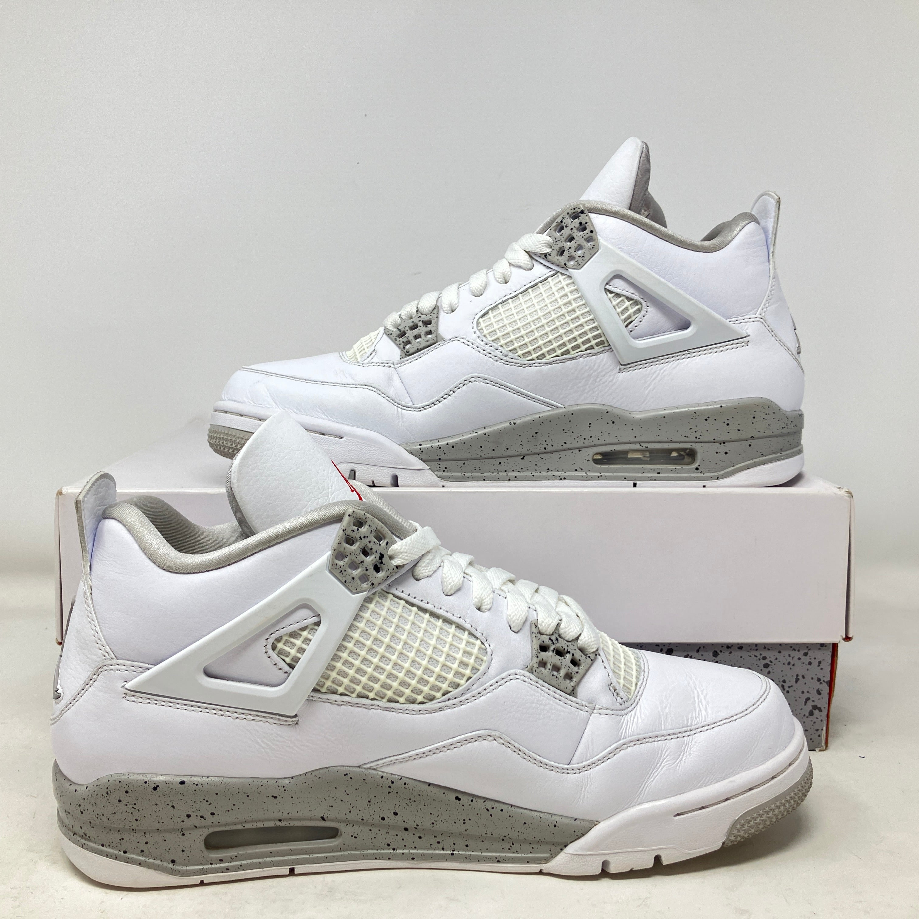 Jordan 4 Retro White Oreo (2021)