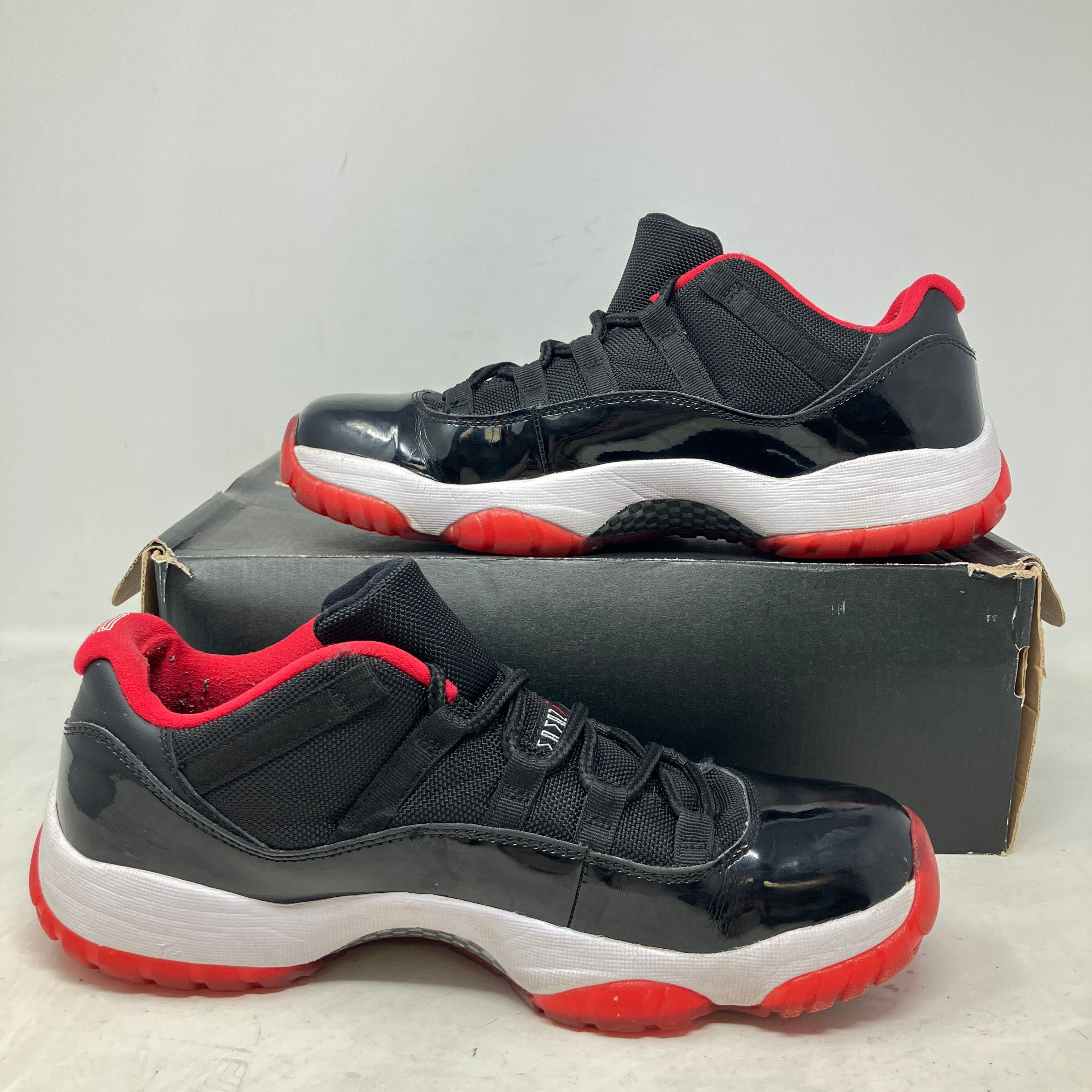Jordan 11 Retro Low Bred (2015)