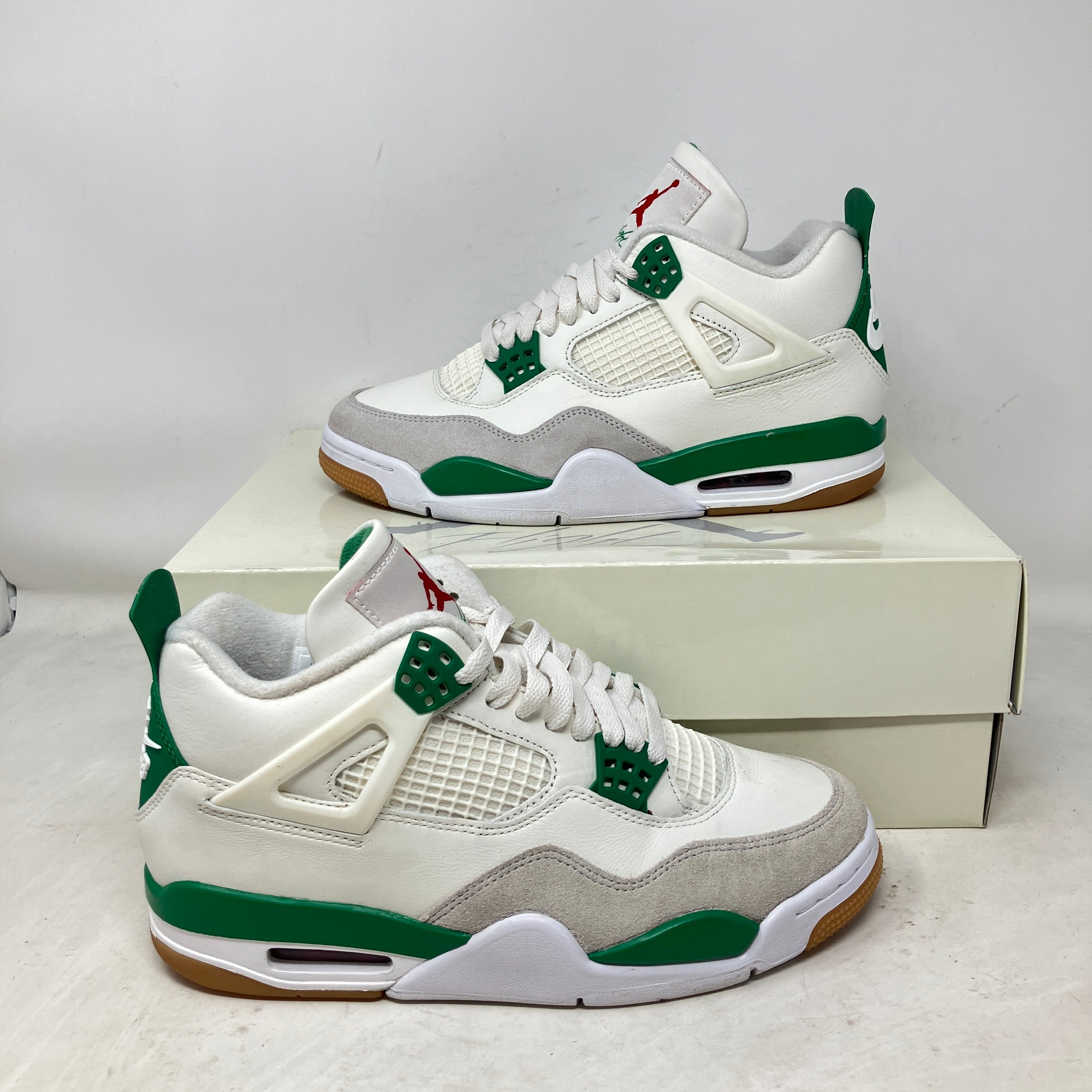 Jordan 4 Retro SB Pine Green