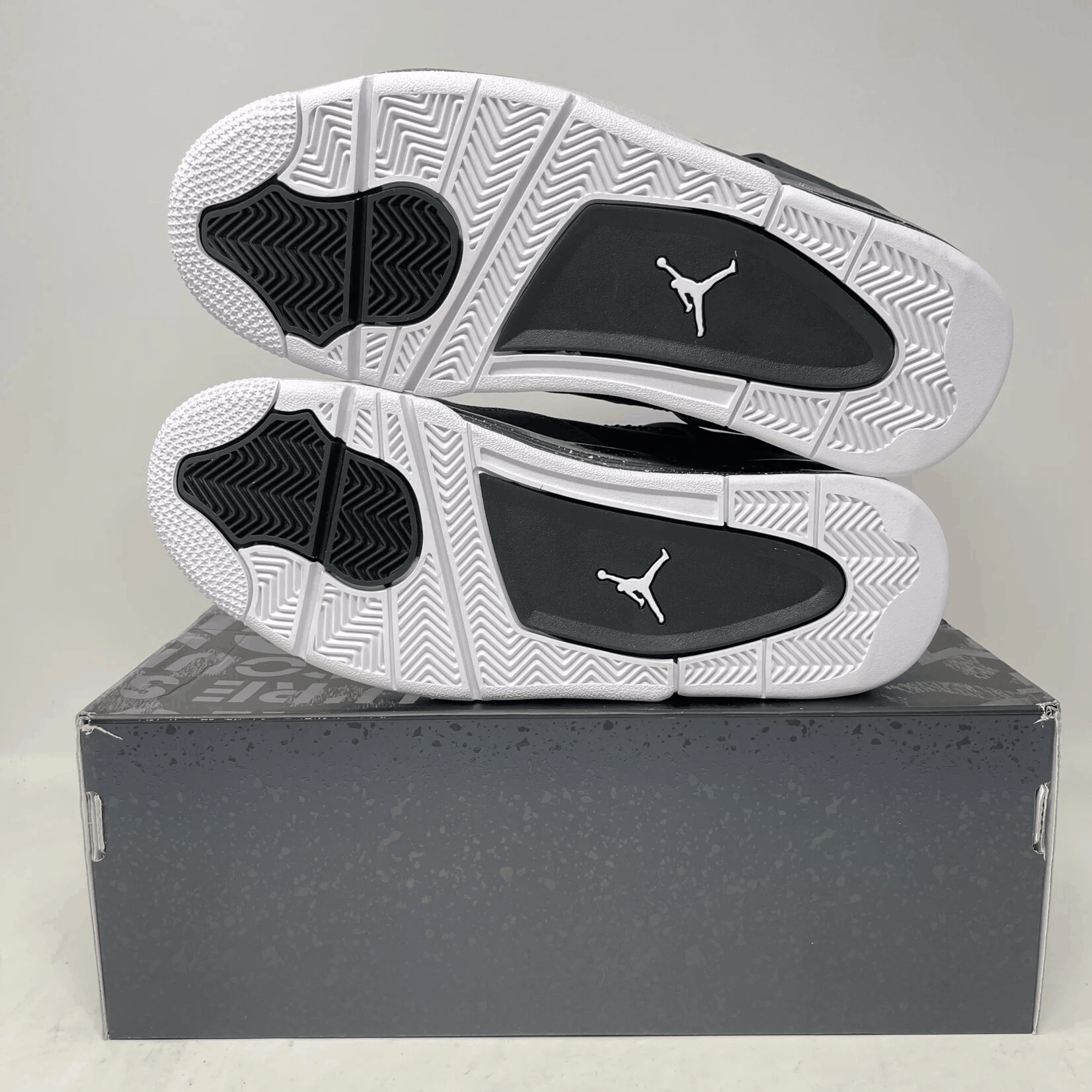 Jordan 4 Retro Fear (2024)