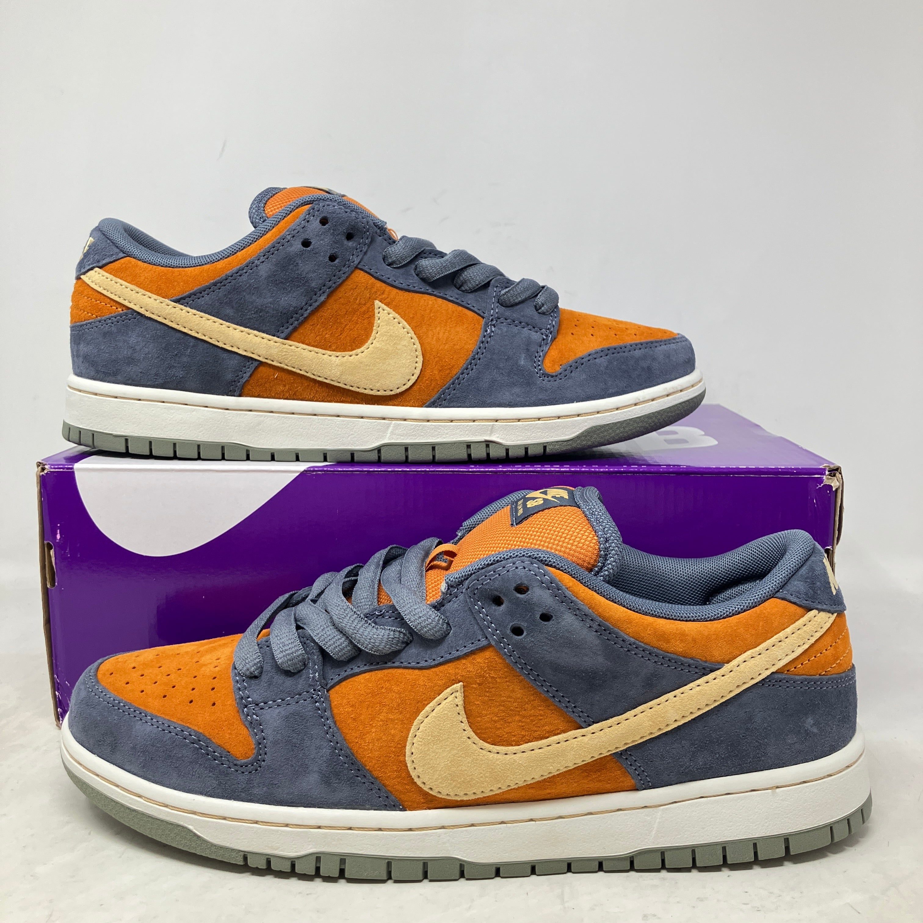 Nike SB Dunk Low Light Carbon Monarch