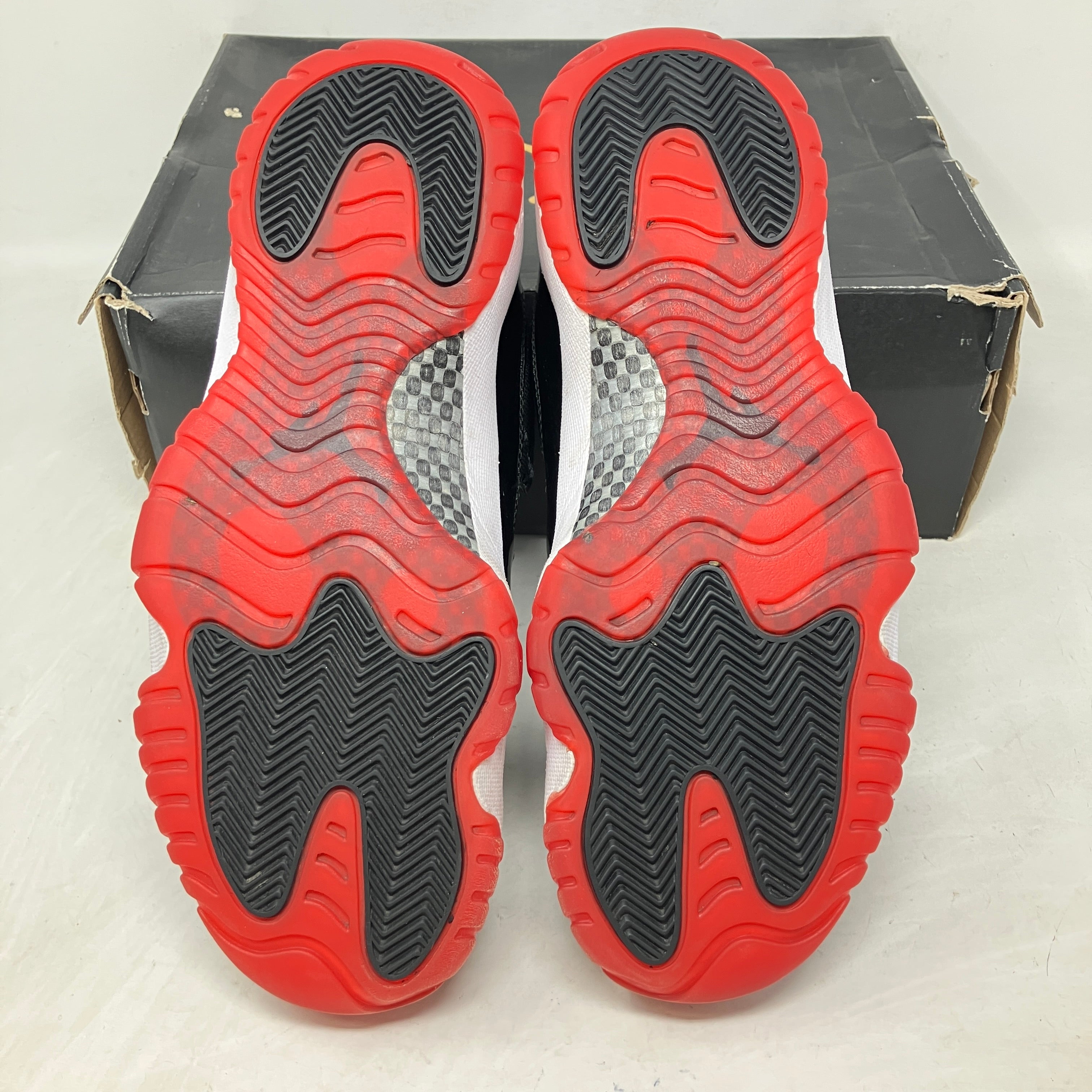 Jordan 11 Retro Low Bred (2015)