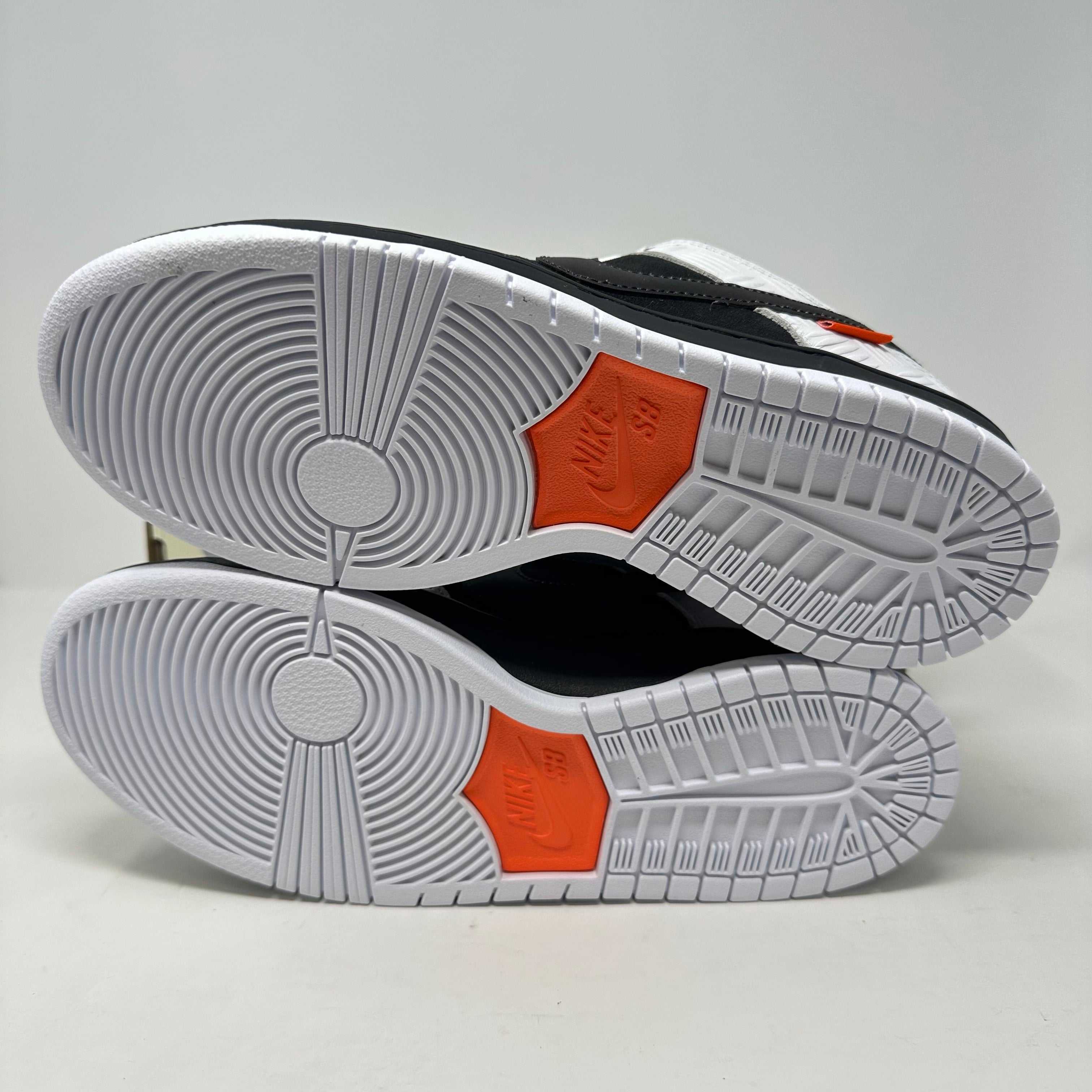 Nike SB Dunk Low TIGHTBOOTH