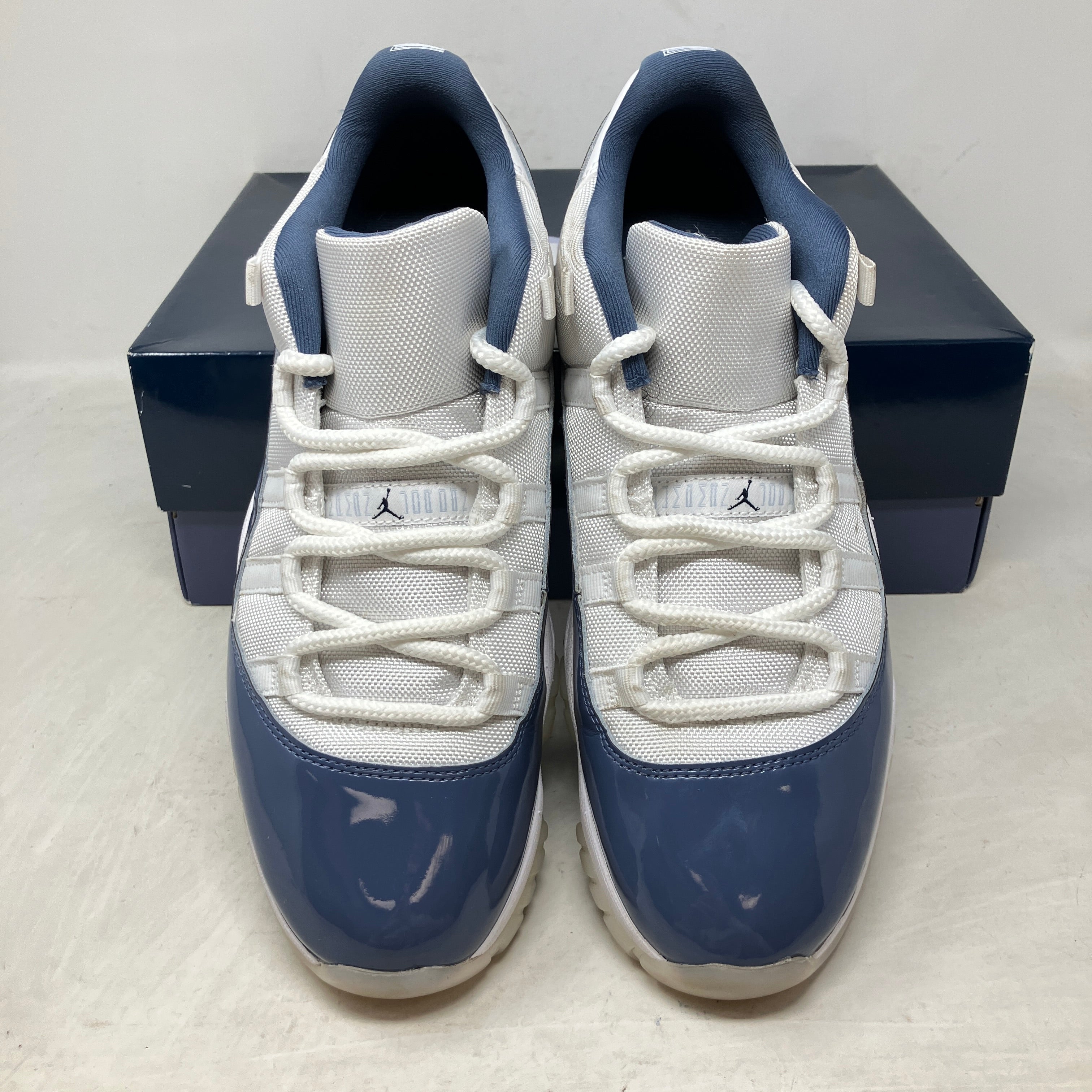 Jordan 11 Retro Low Diffused Blue