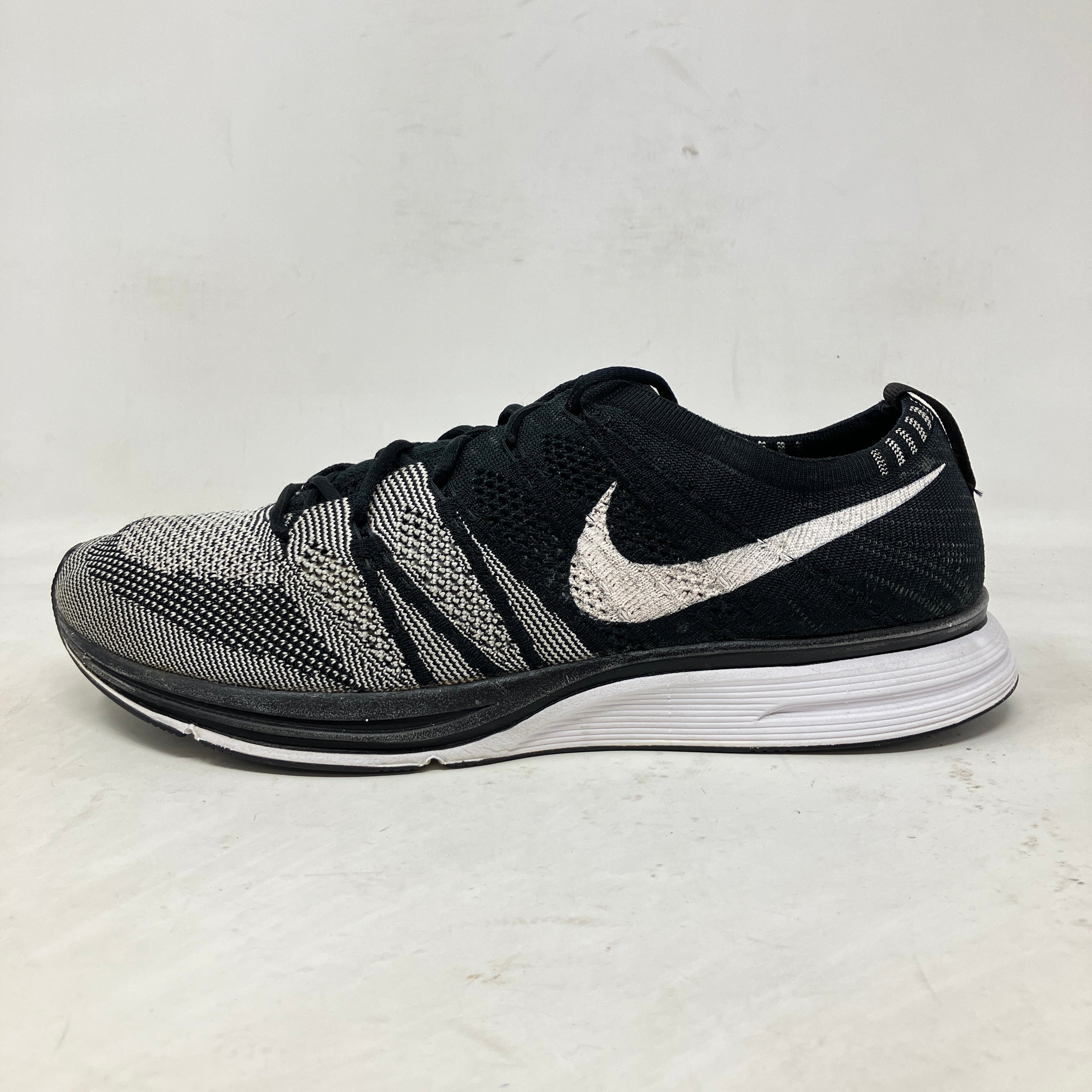 Nike Flyknit Trainer Oreo