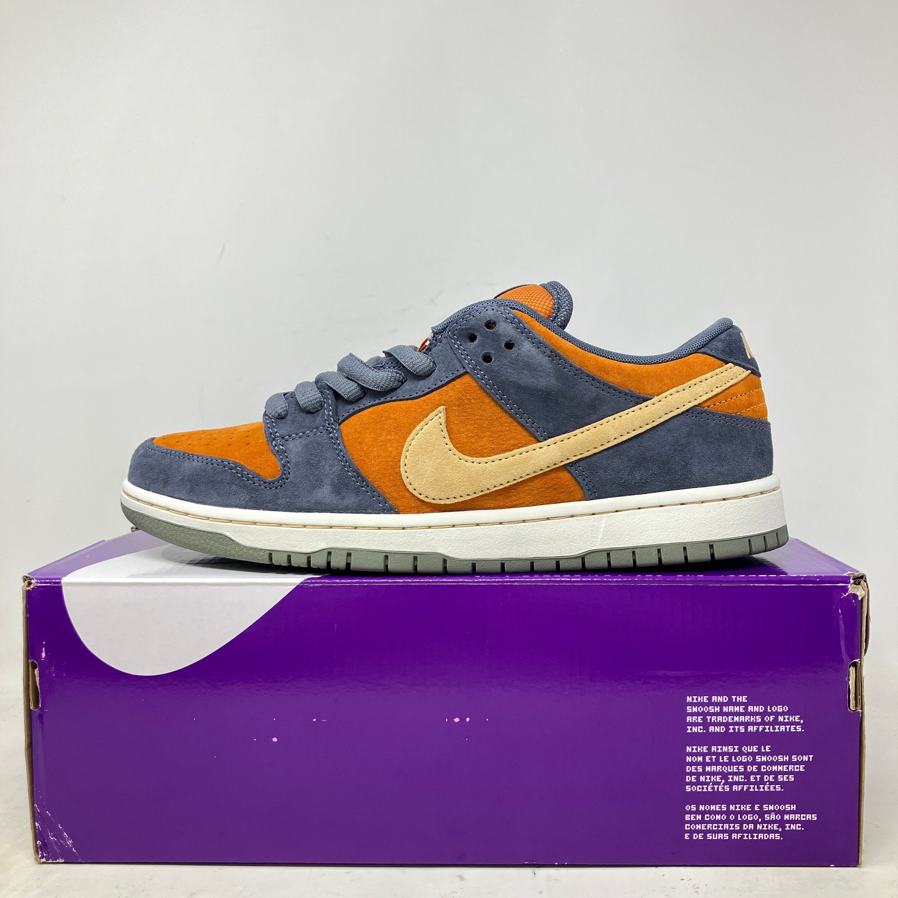 Nike SB Dunk Low Light Carbon Monarch