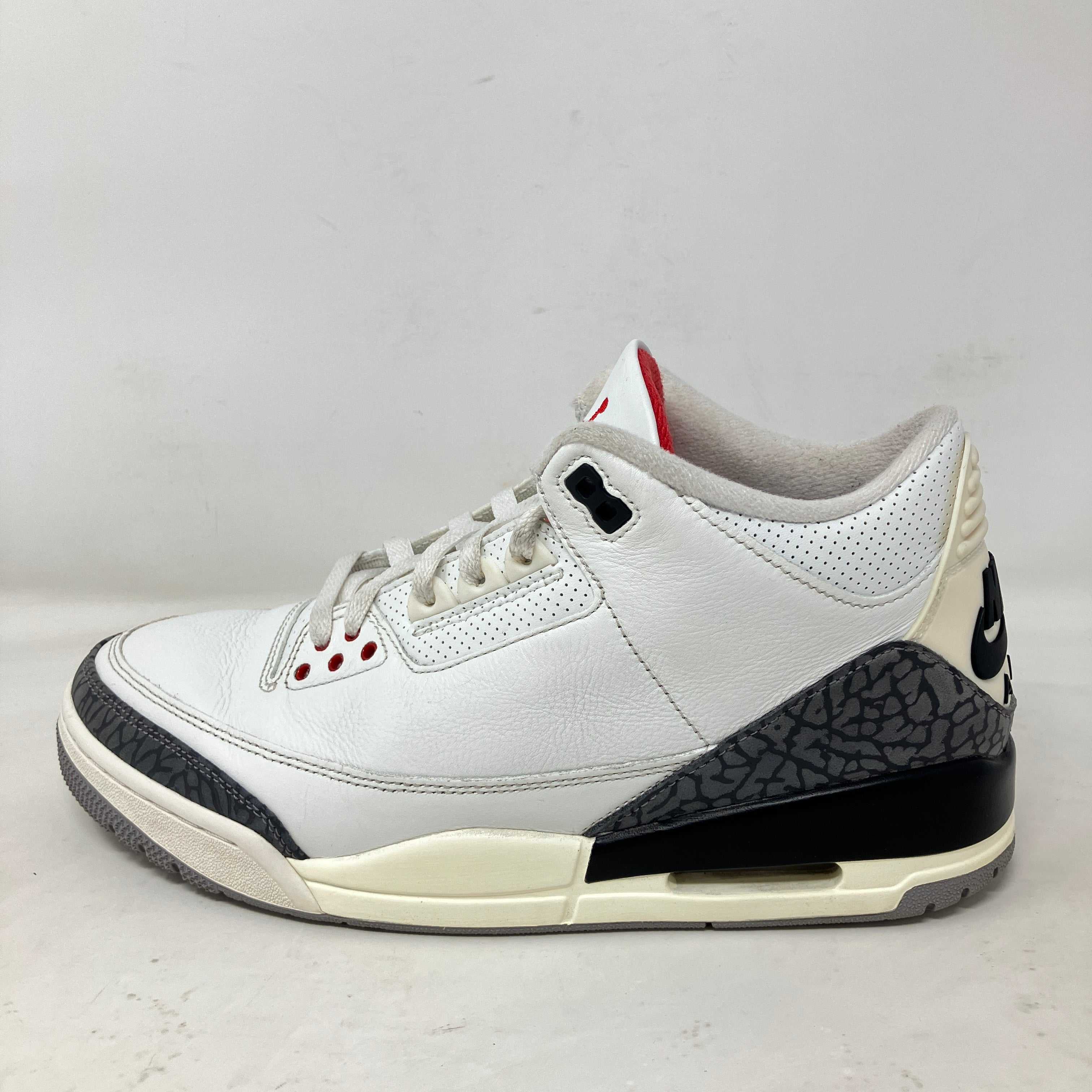 Pre-owned Jordan 3 Retro White Cement Reimagined sneaker without box showing side view