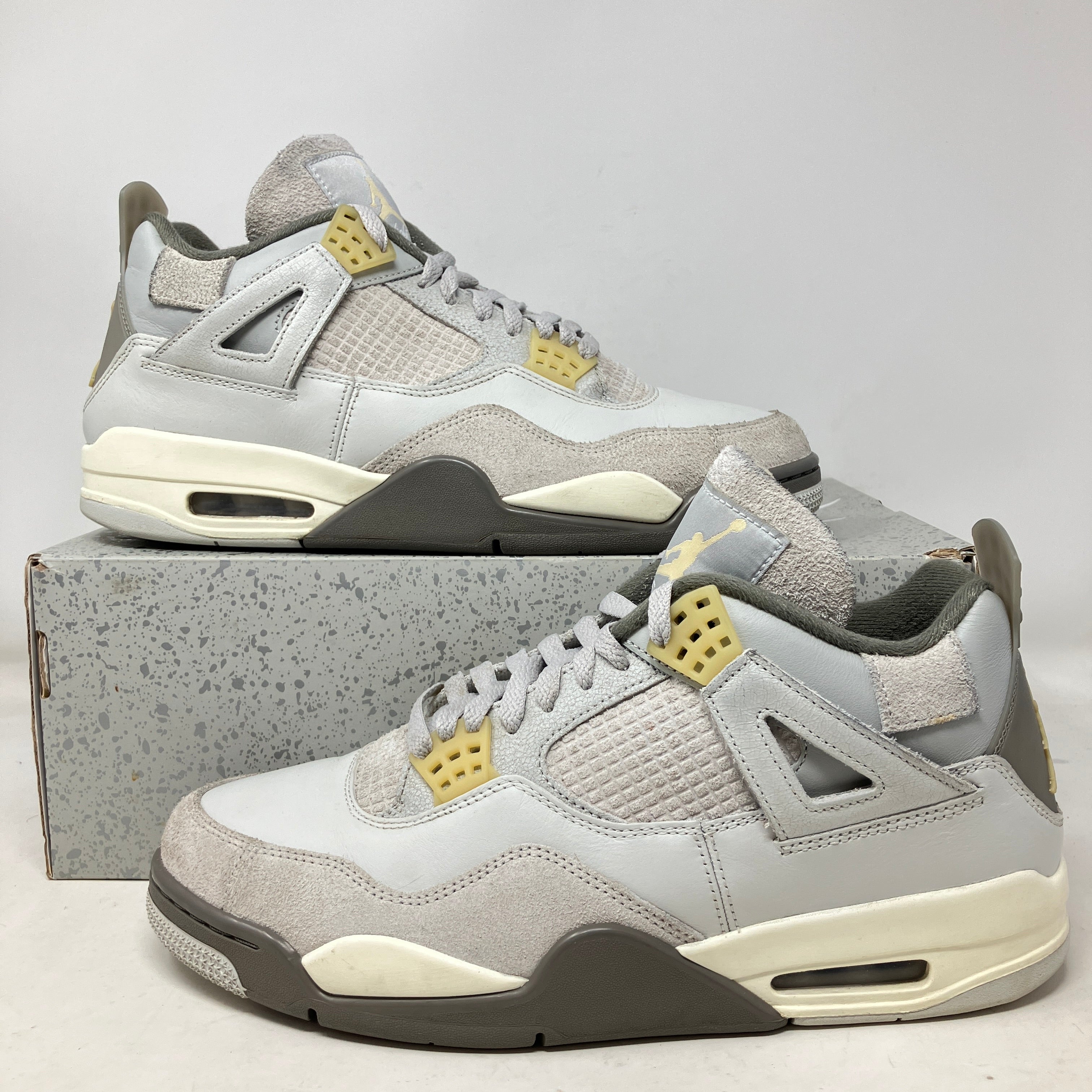 Jordan 4 Retro SE Craft Photon Dust