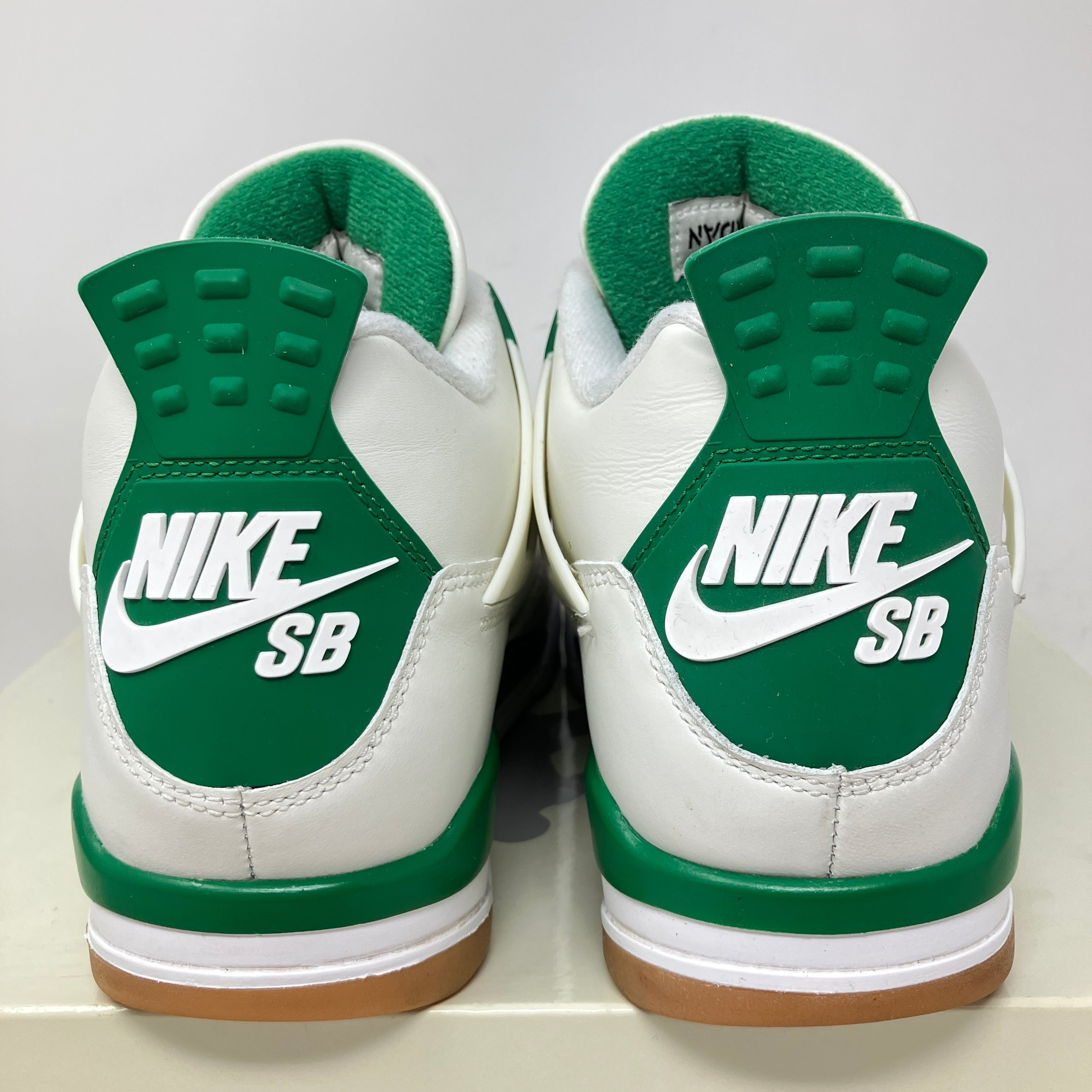 Jordan 4 Retro SB Pine Green