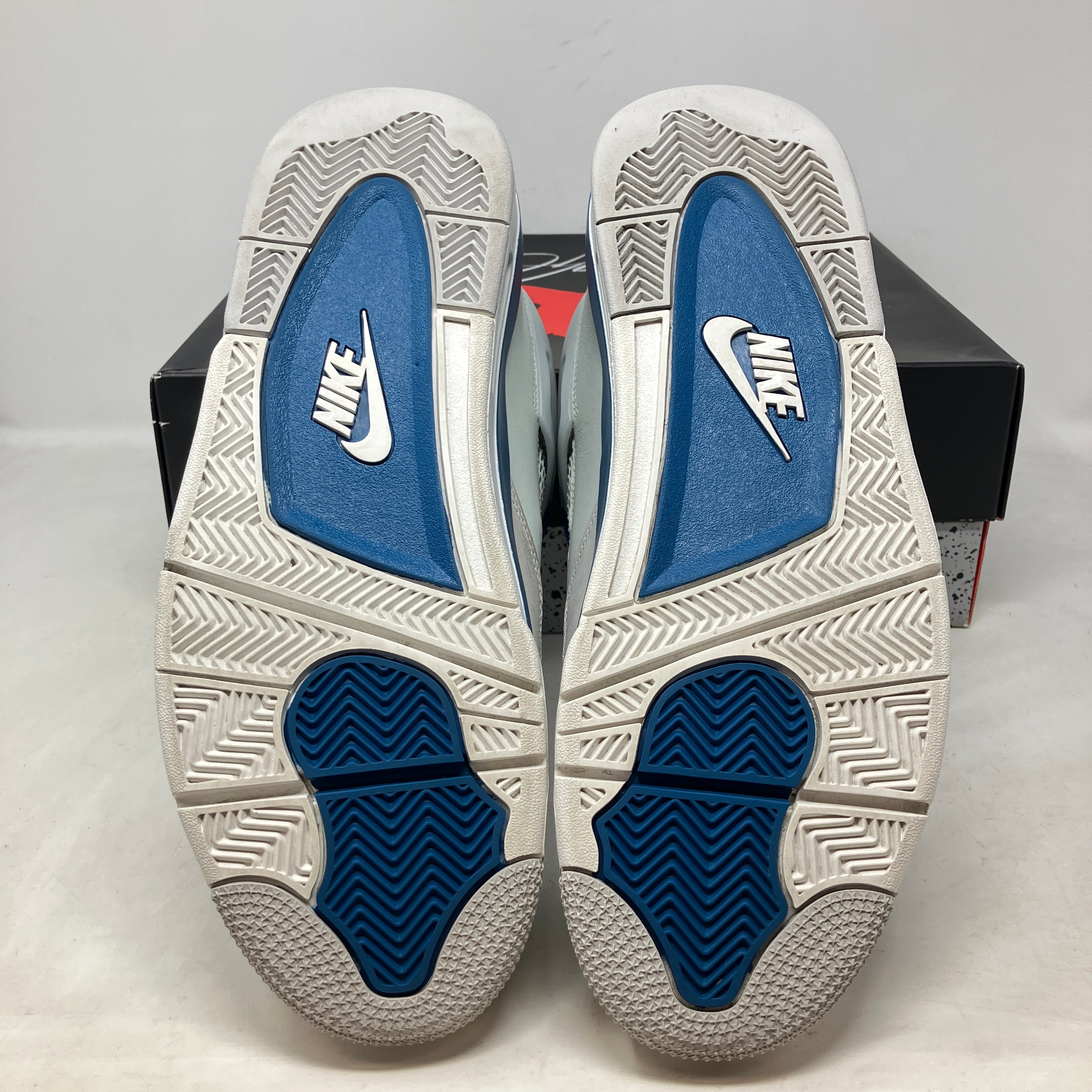 Jordan 4 Retro Military Blue (2024)