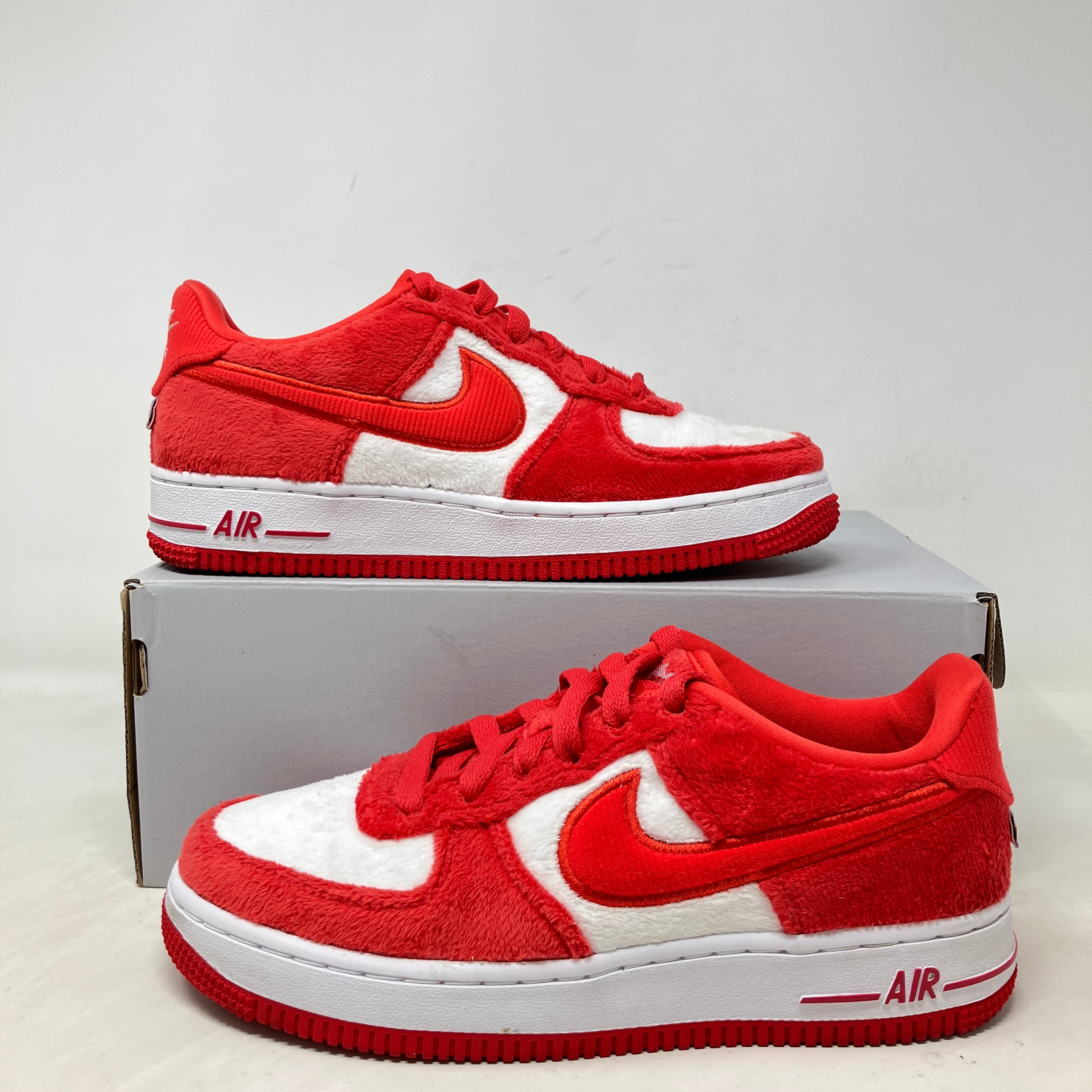 Nike Air Force 1 Low Valentine's Day Fleece (2024) (GS)
