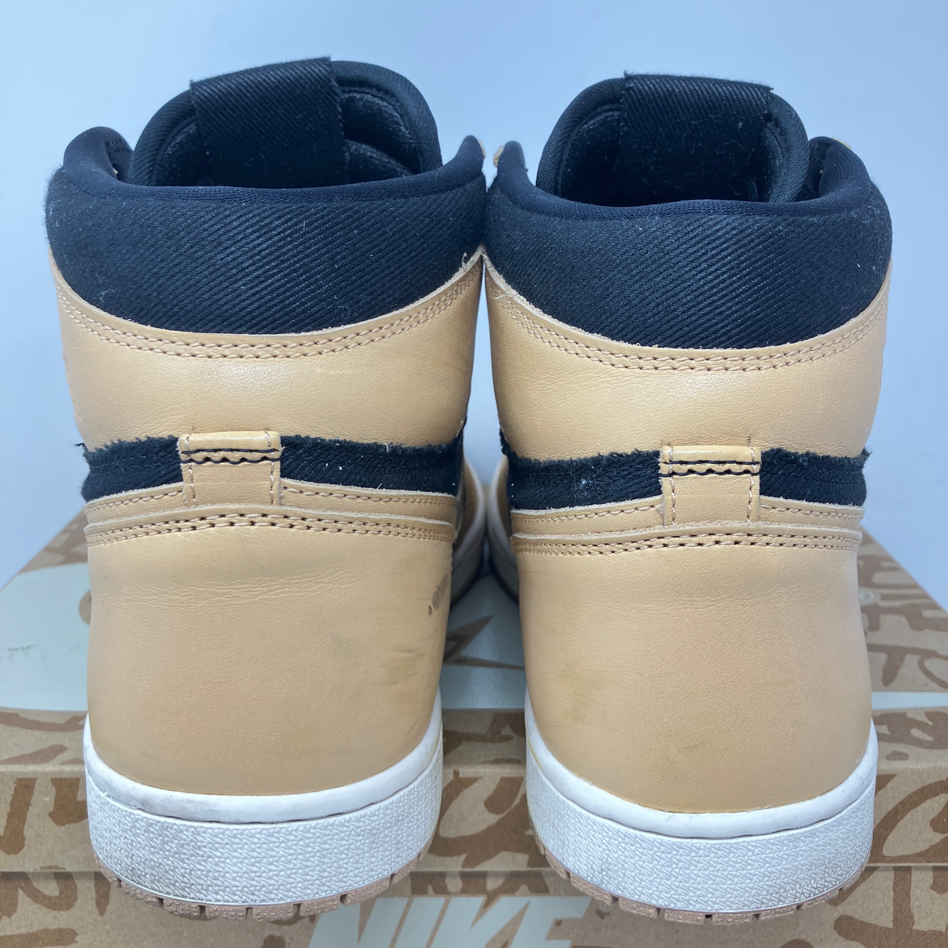 Jordan 1 Retro High OG Heirloom