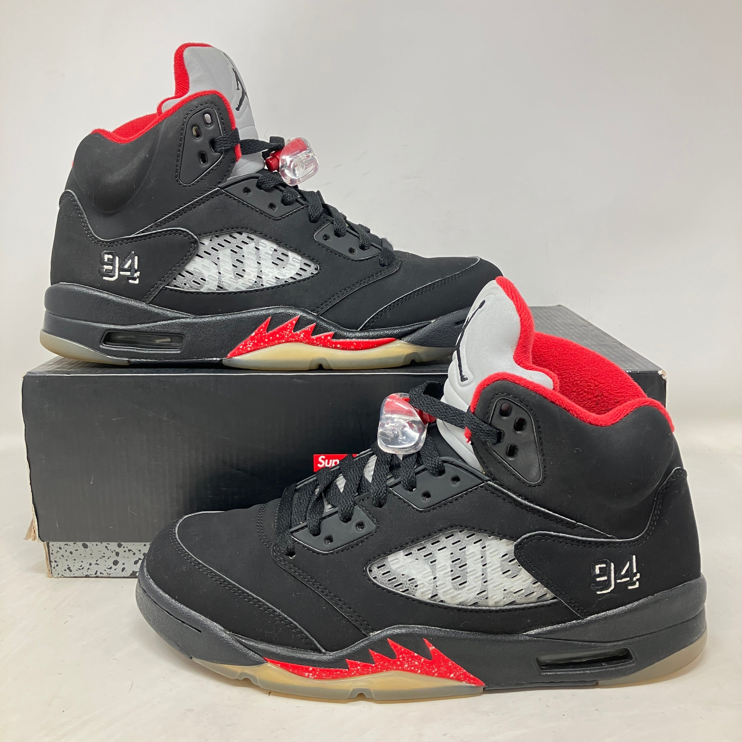 Jordan 5 Retro Supreme Black