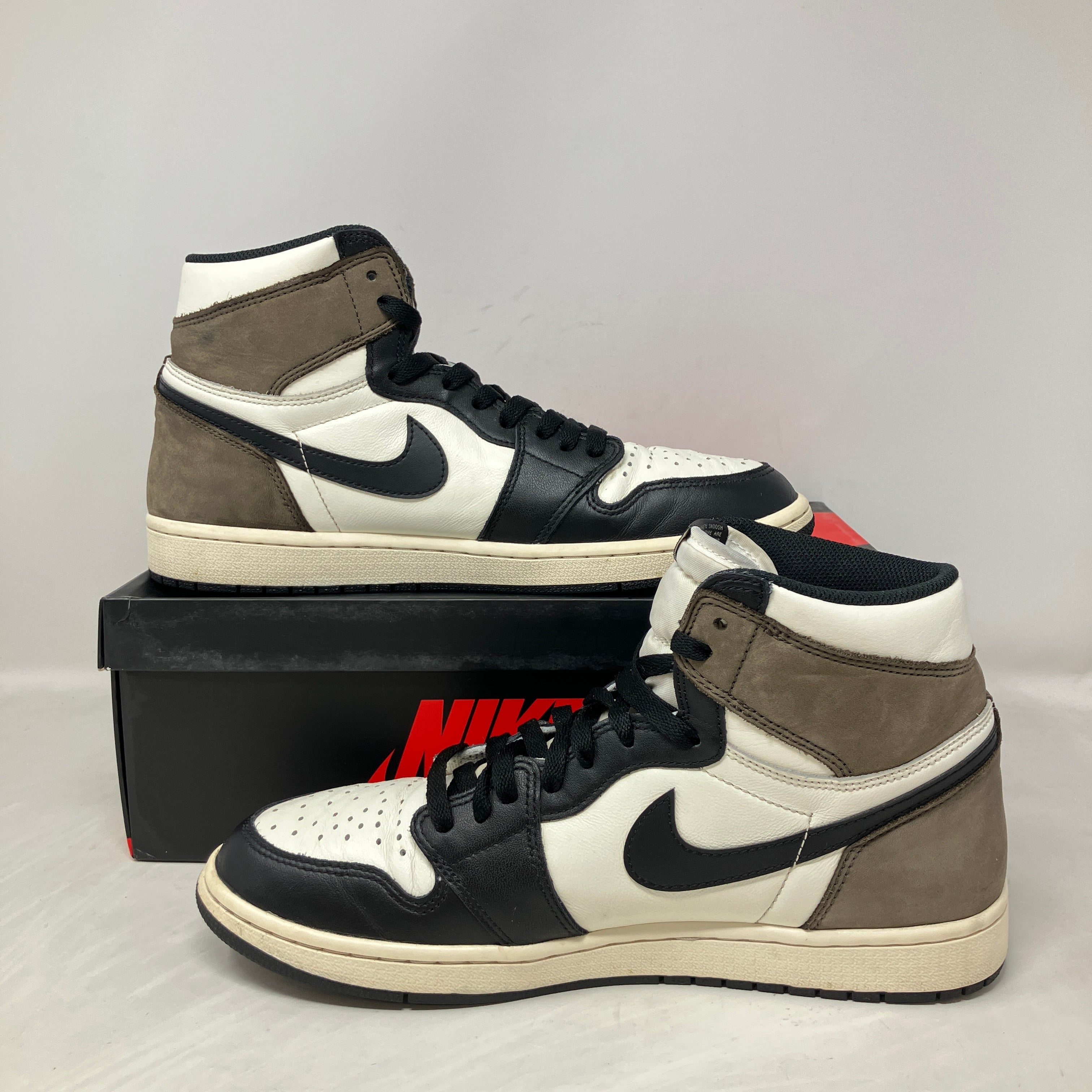Jordan 1 Retro High Dark Mocha