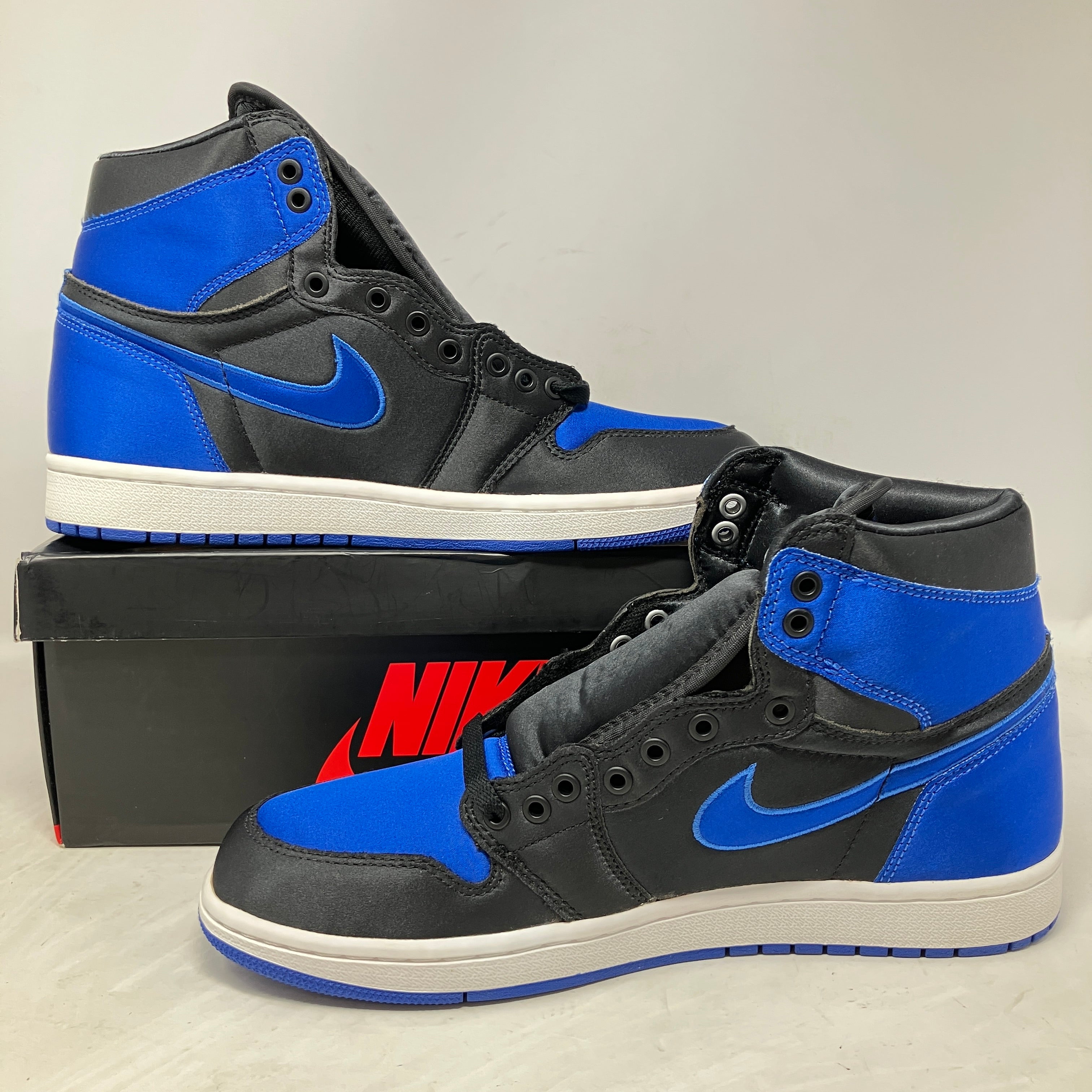 Jordan 1 Retro High Satin Royal (Numbered)