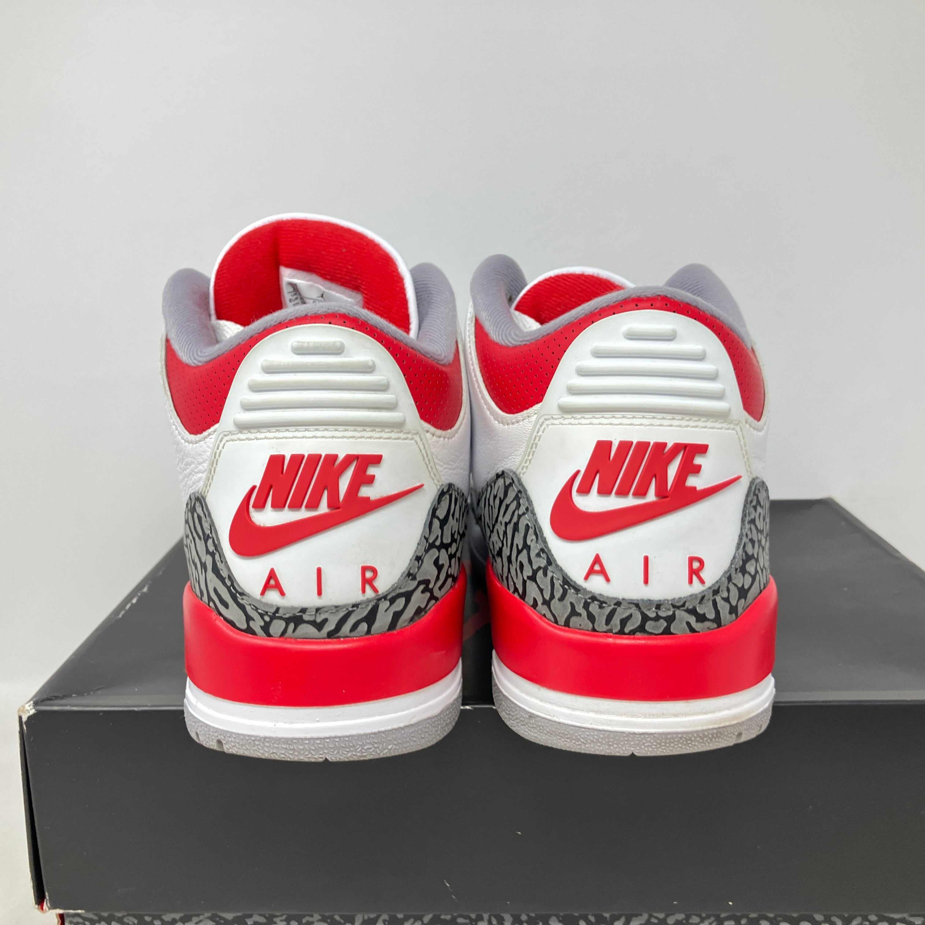 Jordan 3 Retro Fire Red (2022)
