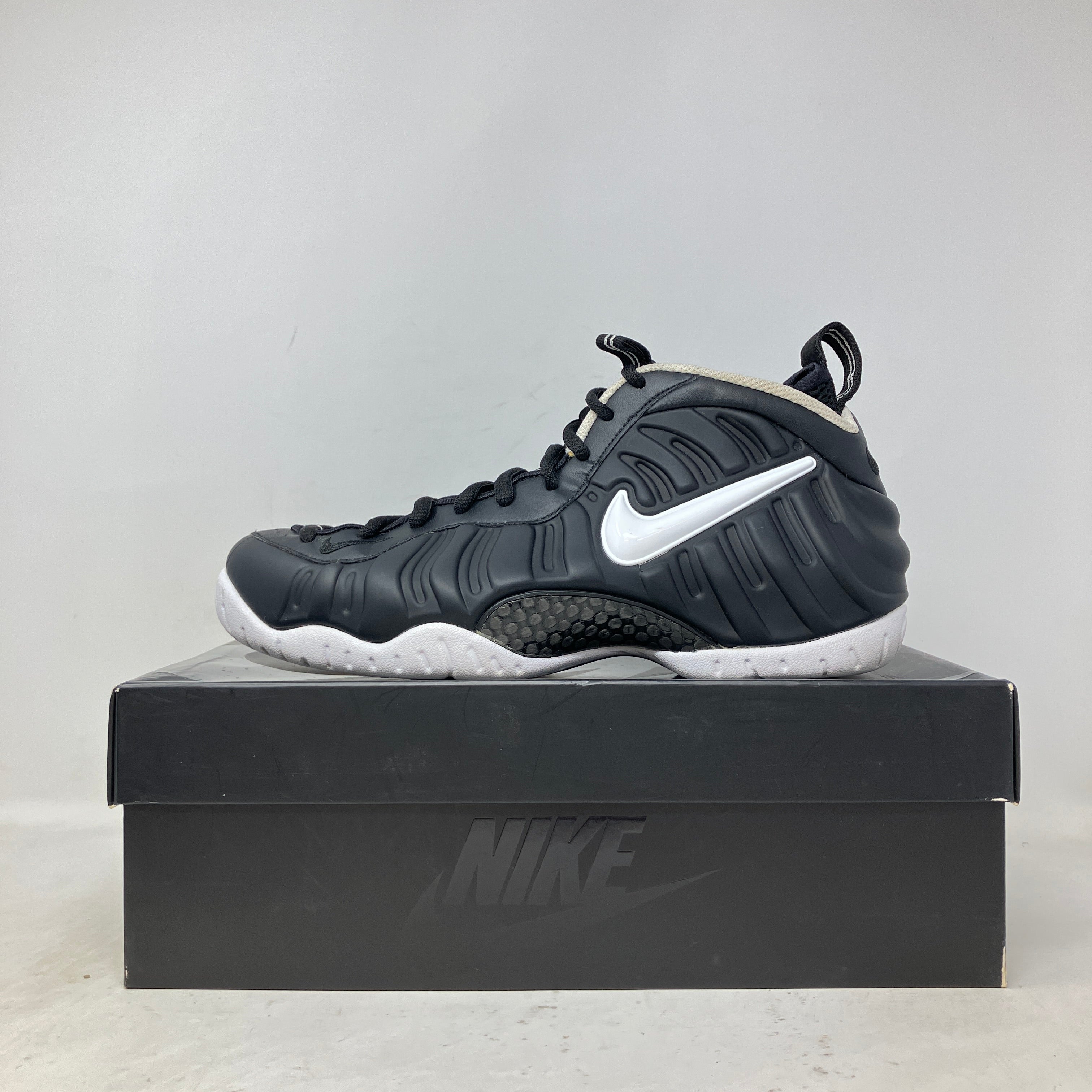 Nike Air Foamposite Pro Dr. Doom (2016)