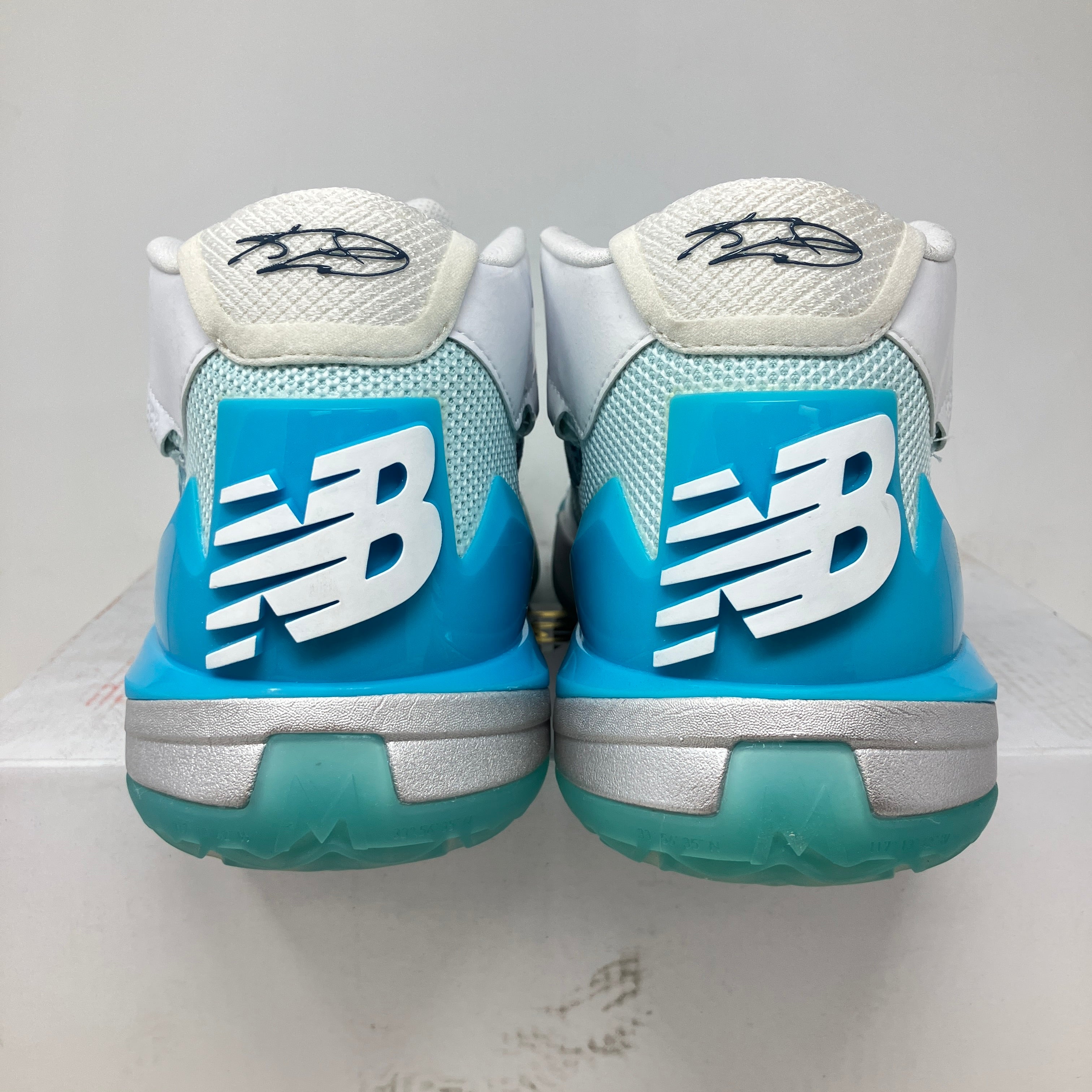 New Balance KAWHI Snowman