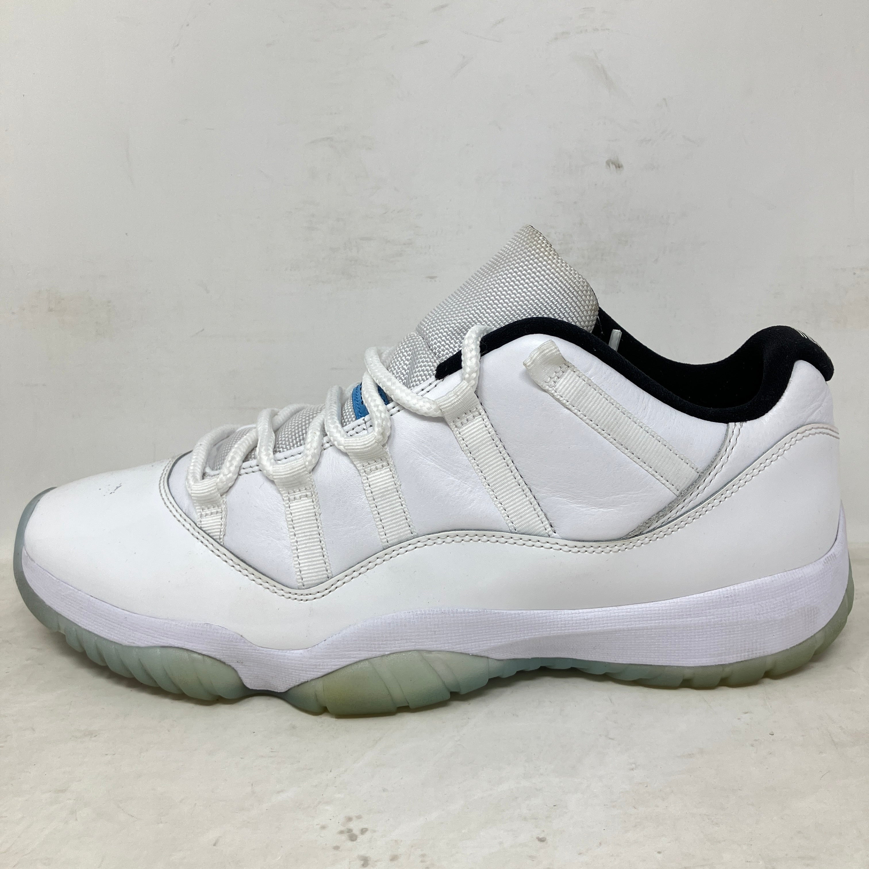 Jordan 11 Retro Low Legend Blue
